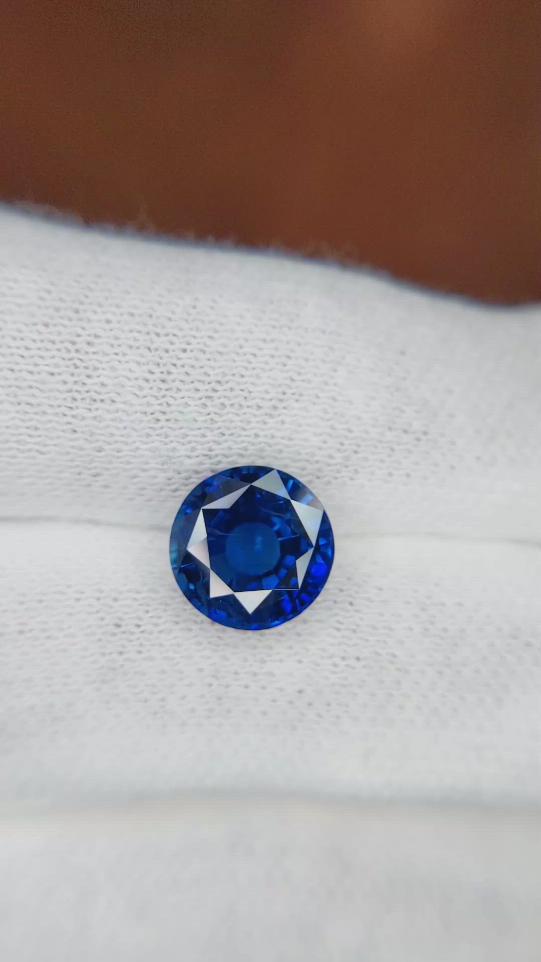 3.64 Ct. Blue Sapphire from Ceylon (Sri Lanka) Size Video
