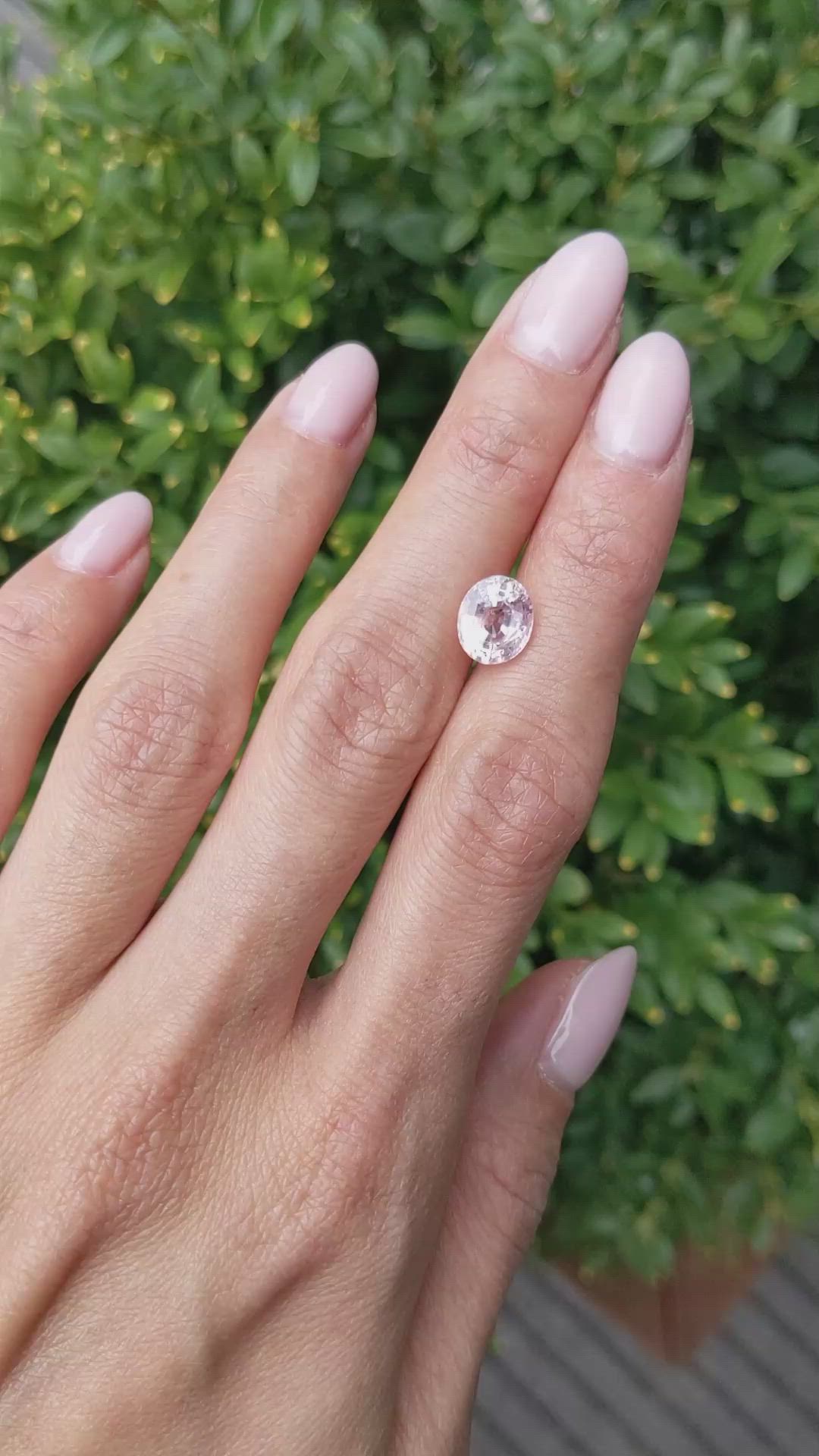 3.06 Ct. Padparadscha Sapphire from Ceylon (Sri Lanka) Size Video