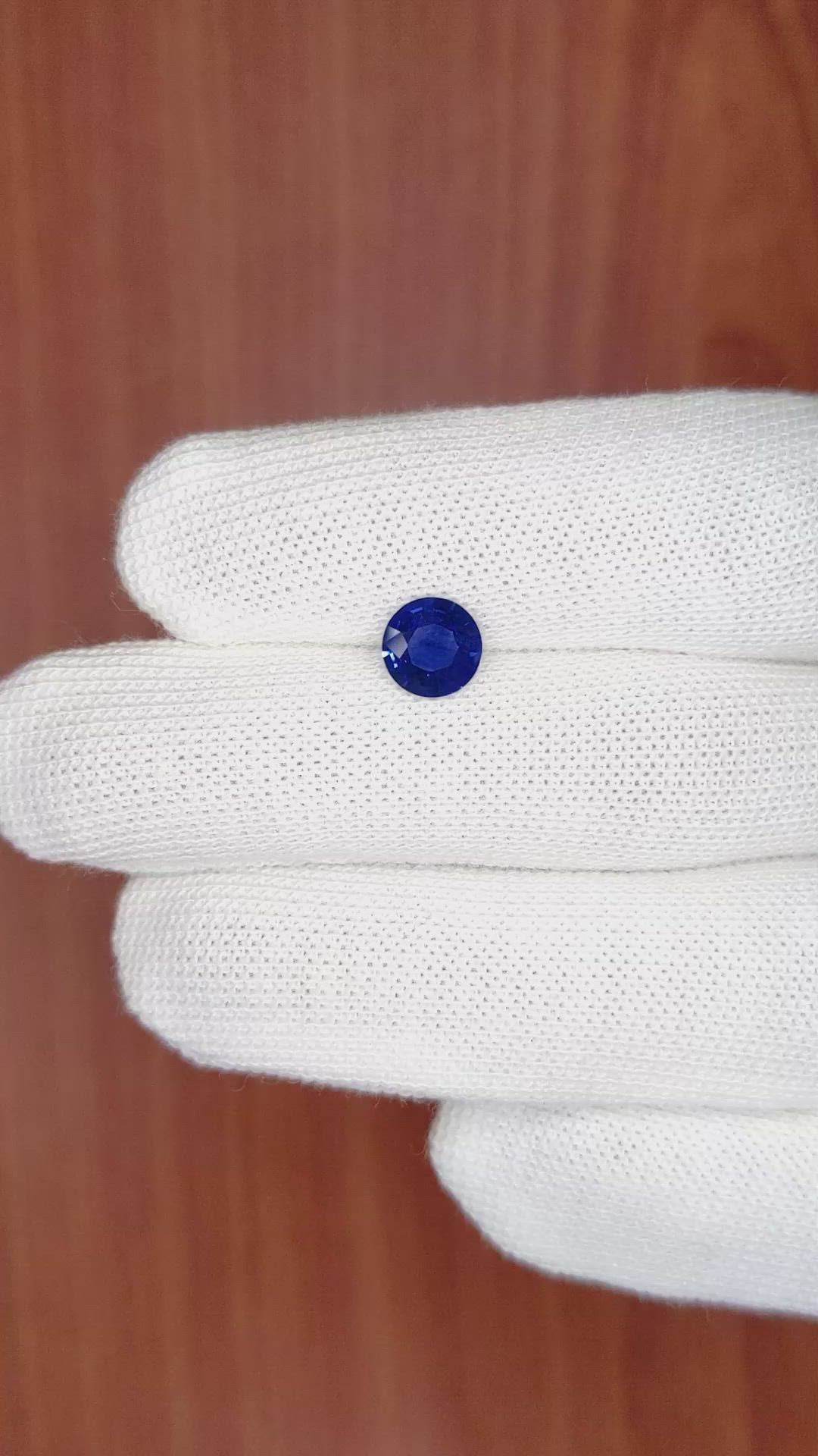 1.35 Ct. Blue Sapphire from Ceylon (Sri Lanka) Size Video