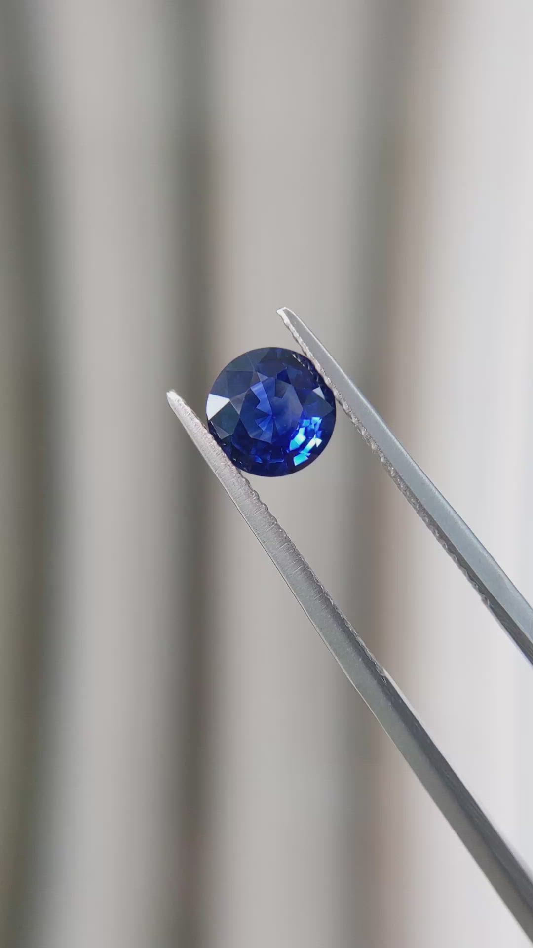 1.35 Ct. Blue Sapphire from Ceylon (Sri Lanka) Size Video