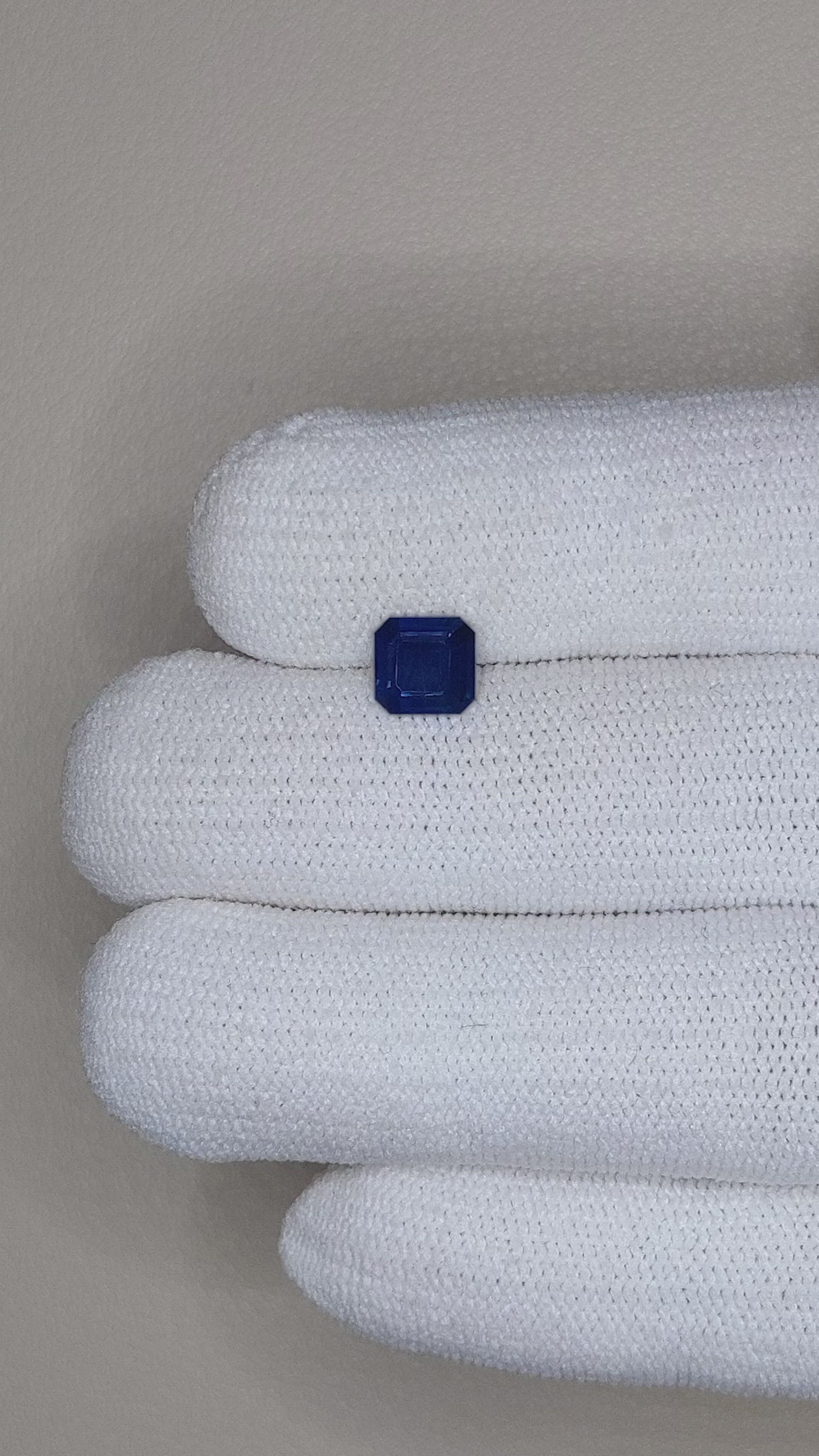 1.25 Ct. Blue Sapphire from Ceylon (Sri Lanka) Size Video