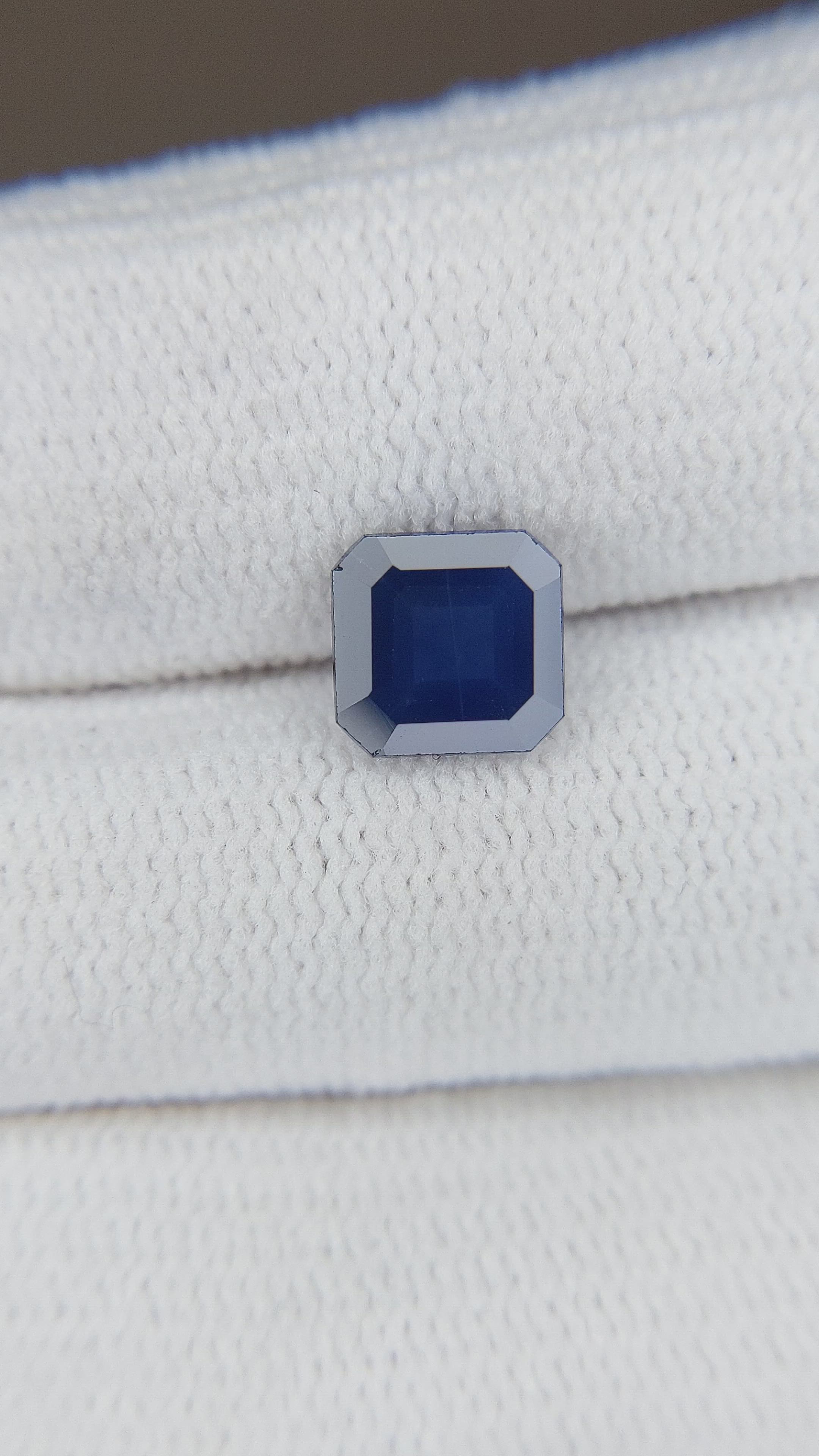 1.25 Ct. Blue Sapphire from Ceylon (Sri Lanka) Size Video