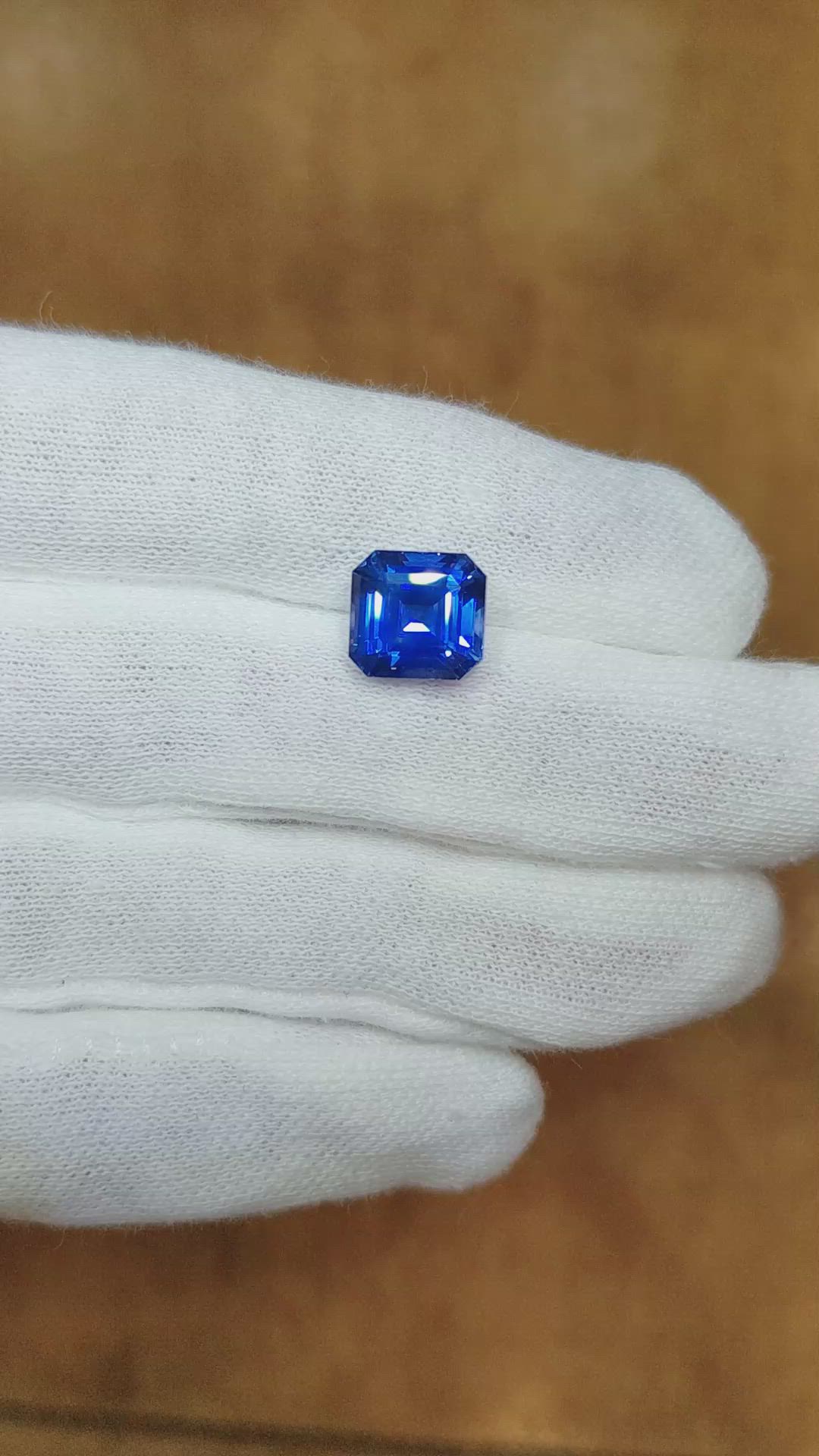 5.06 Ct. Blue Sapphire from Ceylon (Sri Lanka) Size Video