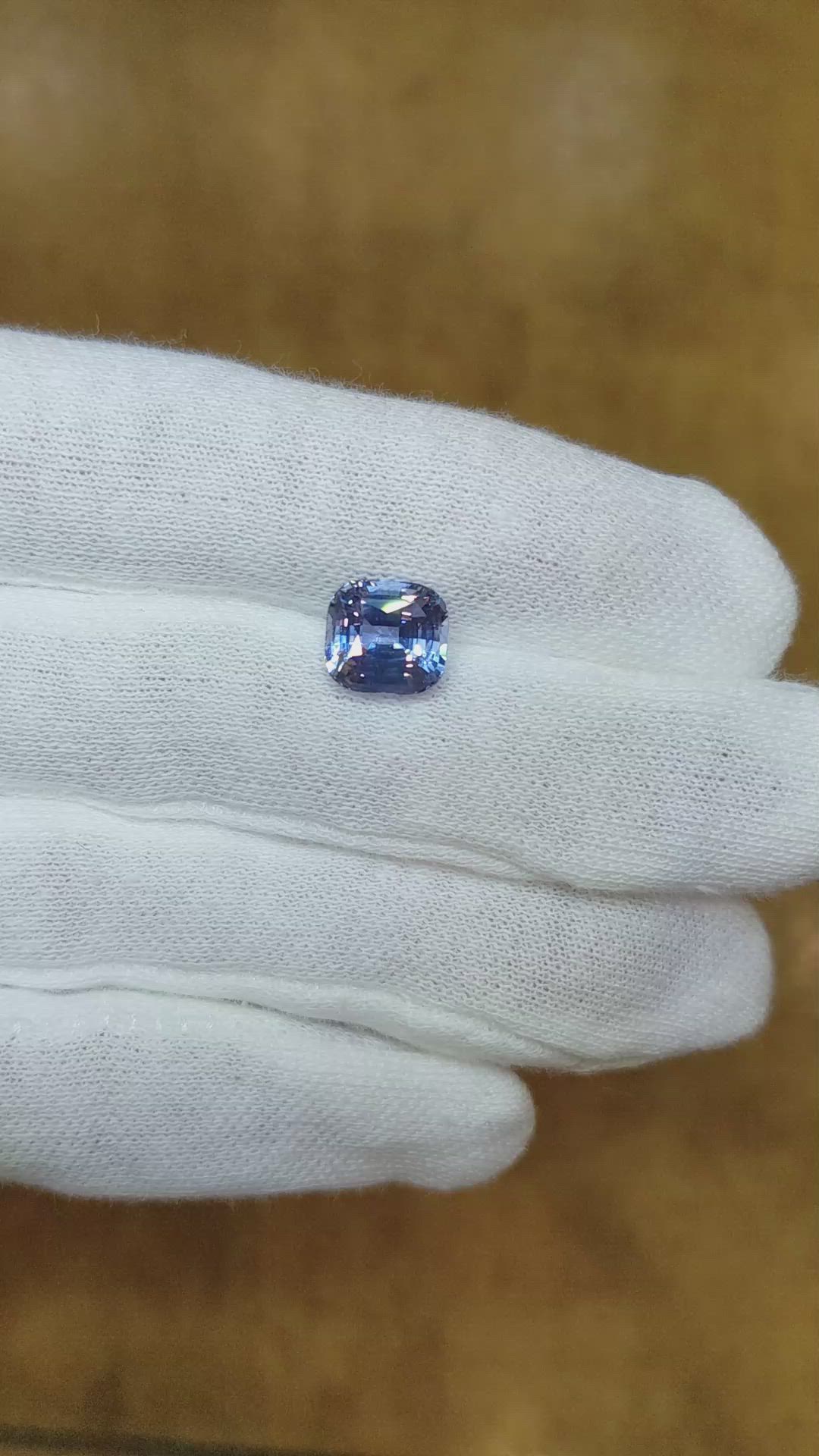 4.01 Ct. Blue Sapphire from Ceylon (Sri Lanka) Size Video