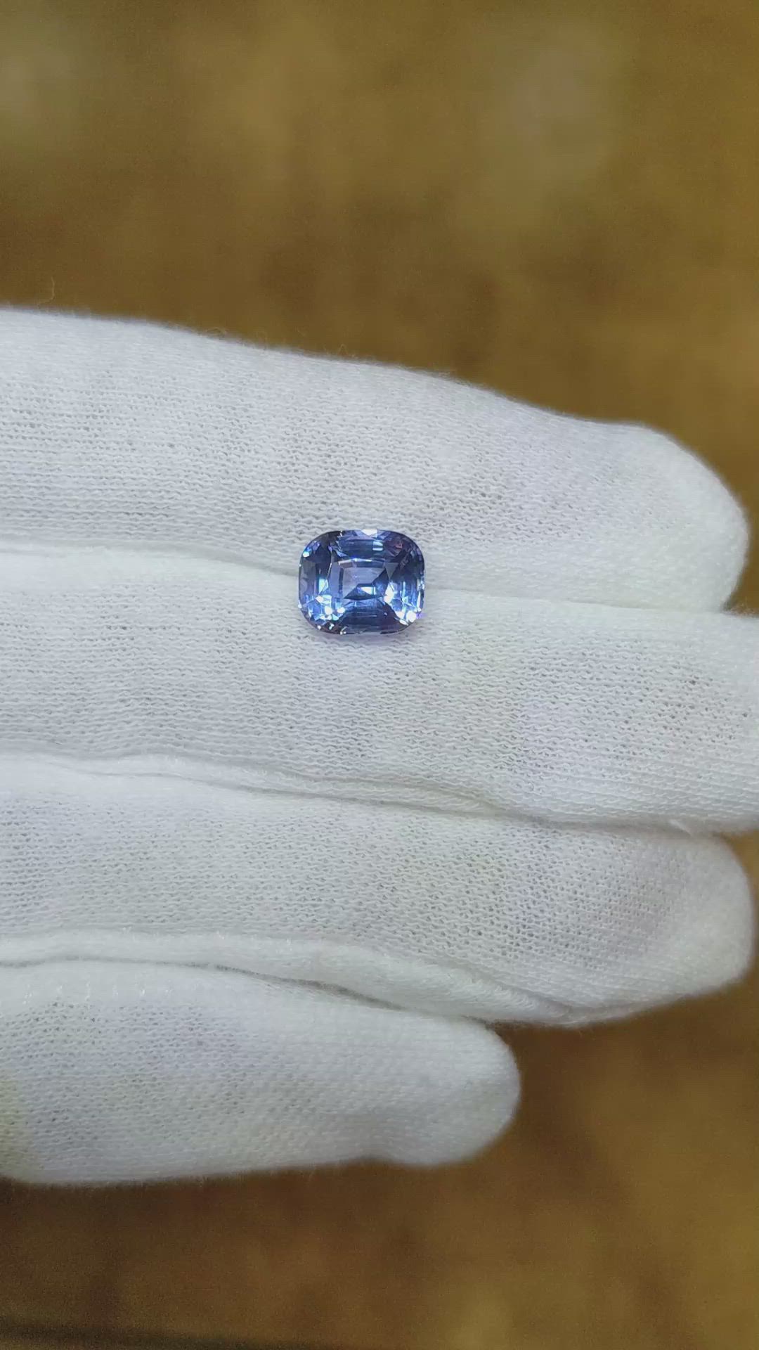 4.05 Ct. Blue Sapphire from Ceylon (Sri Lanka) Size Video