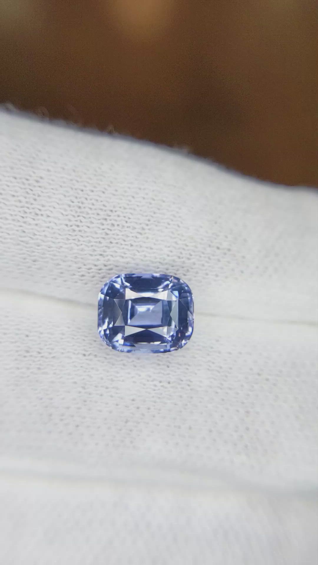 4.05 Ct. Blue Sapphire from Ceylon (Sri Lanka) Size Video
