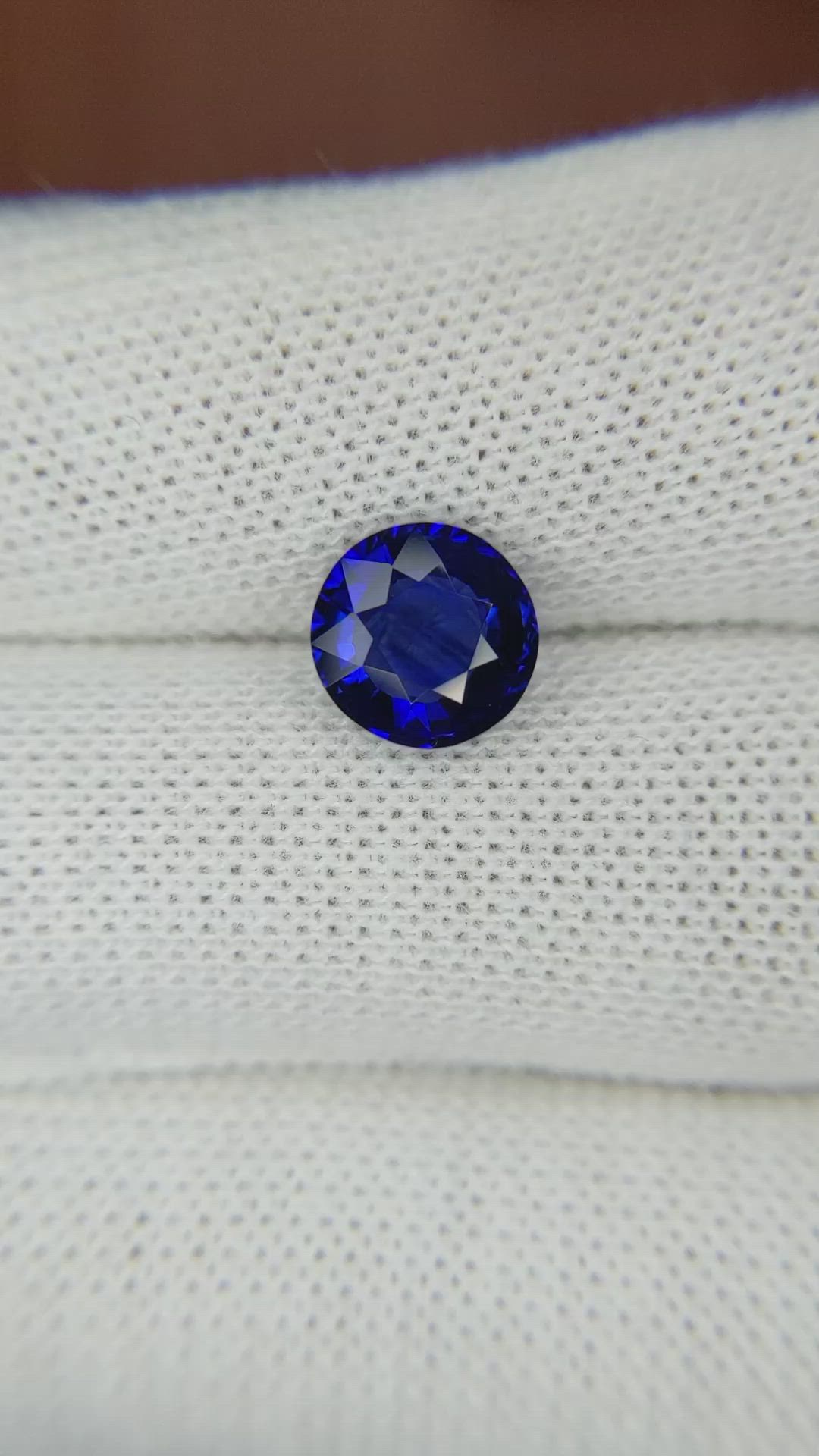 2.17 Ct. Blue Sapphire from Ceylon (Sri Lanka) Size Video