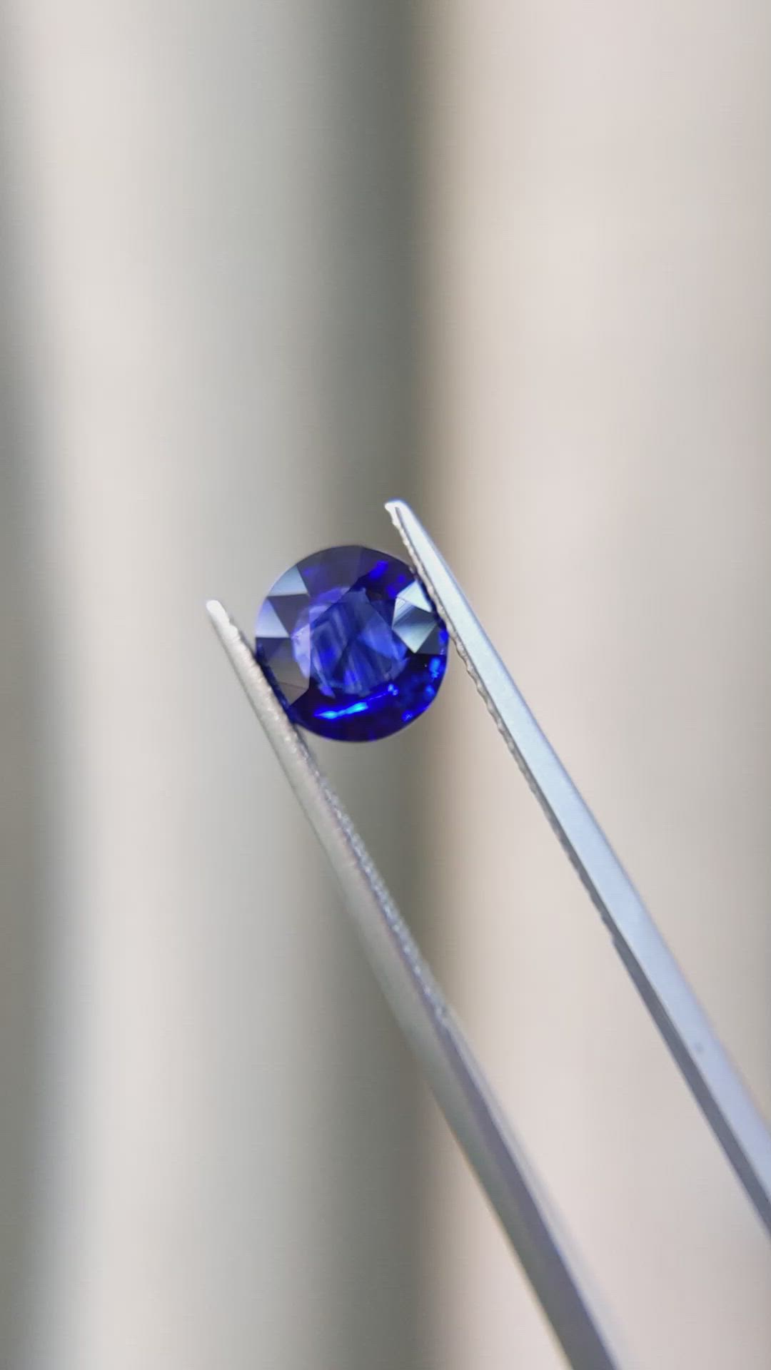 2.17 Ct. Blue Sapphire from Ceylon (Sri Lanka) Size Video