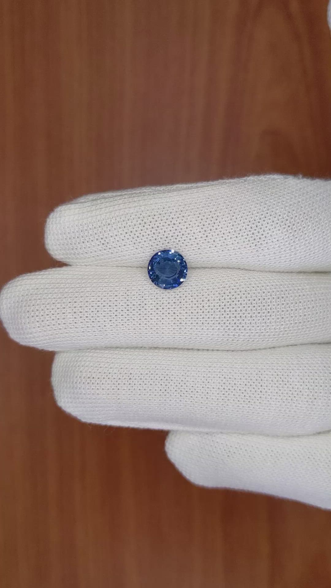 2.56 Ct. Blue Sapphire from Ceylon (Sri Lanka) Size Video