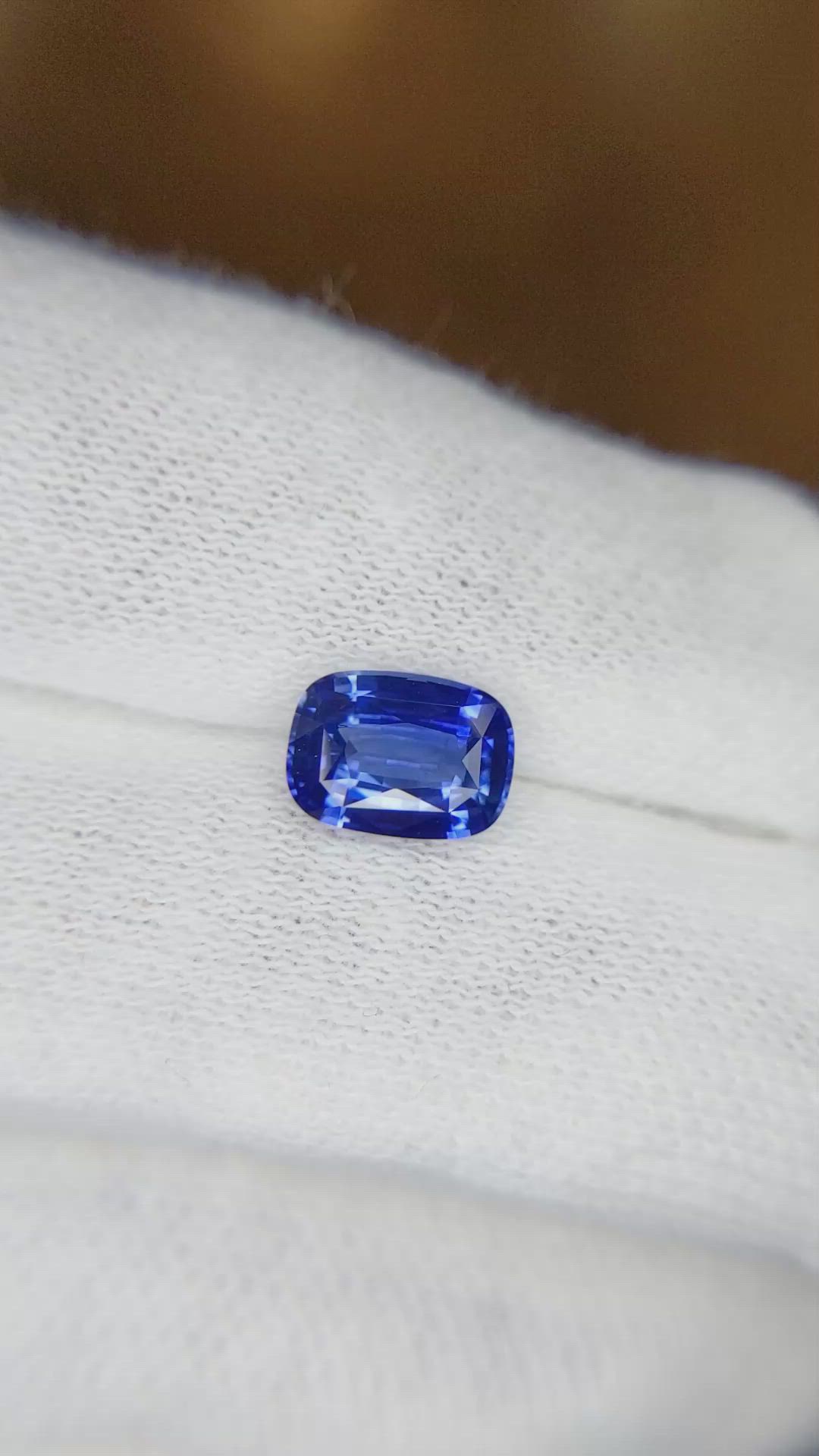 1.60 Ct. Blue Sapphire from Ceylon (Sri Lanka) Size Video
