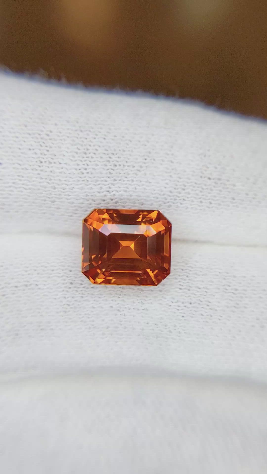 5.45 Ct. Orange Sapphire from Ceylon (Sri Lanka) Size Video