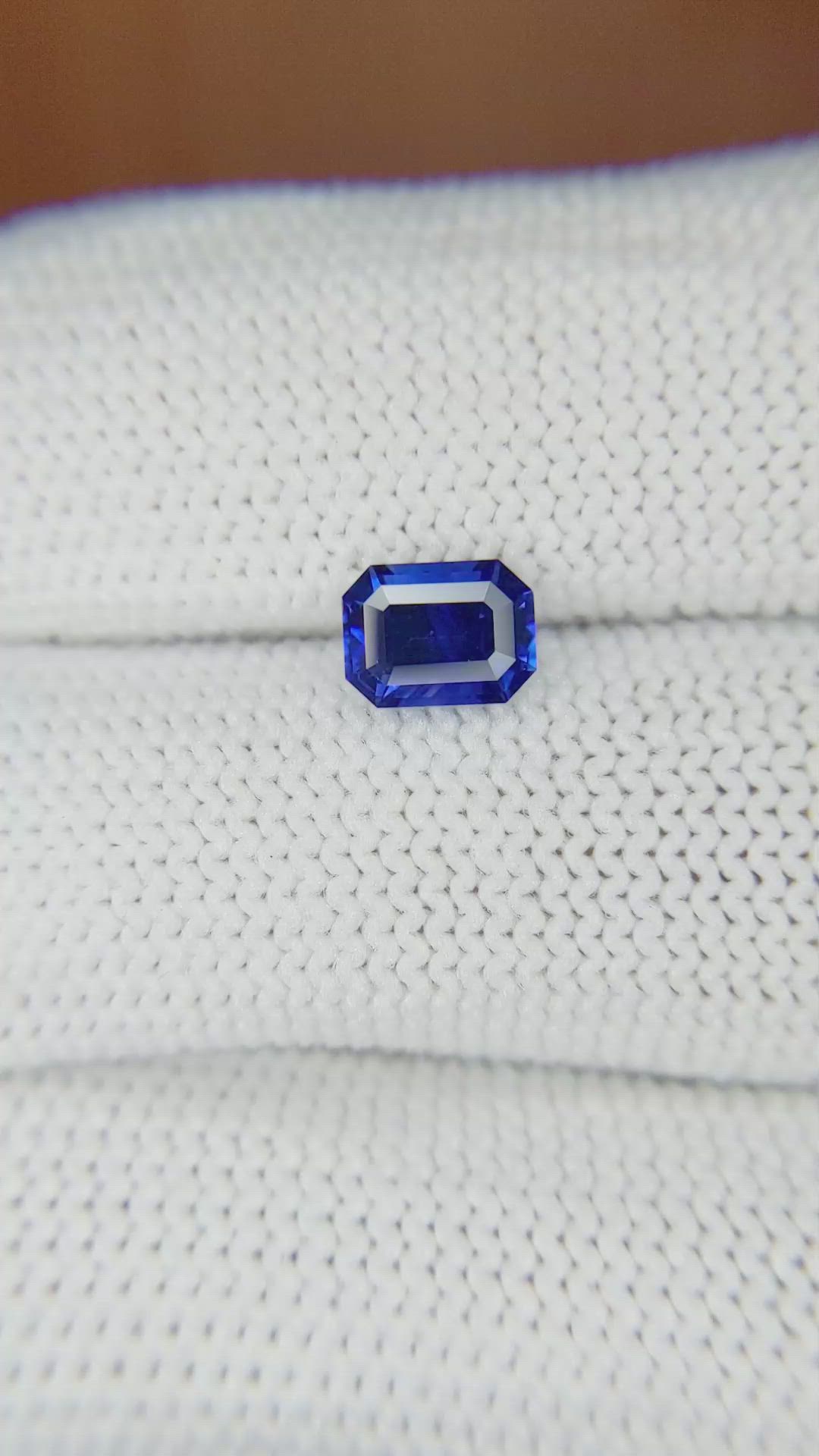 1.17 Ct. Blue Sapphire from Ceylon (Sri Lanka) Size Video