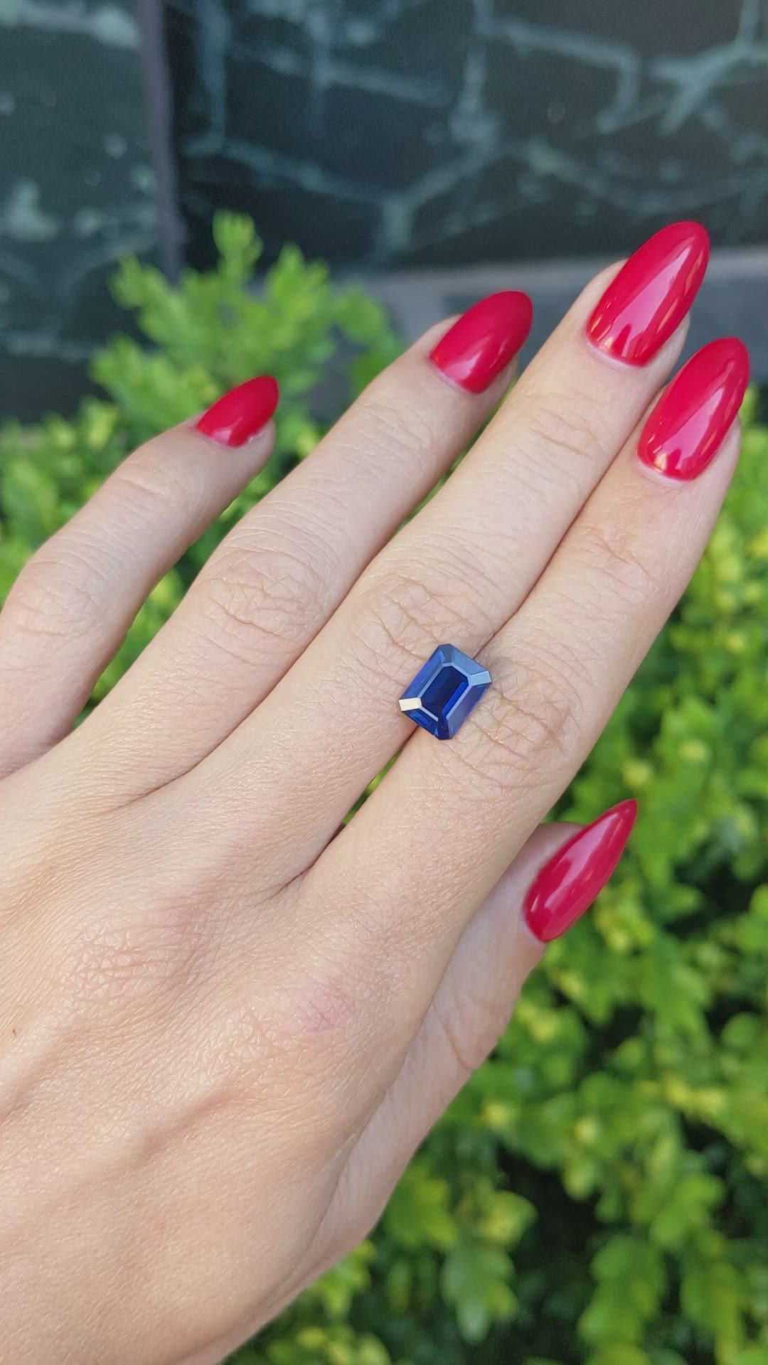 2.71 Ct. Blue Sapphire from Ceylon (Sri Lanka) Size Video