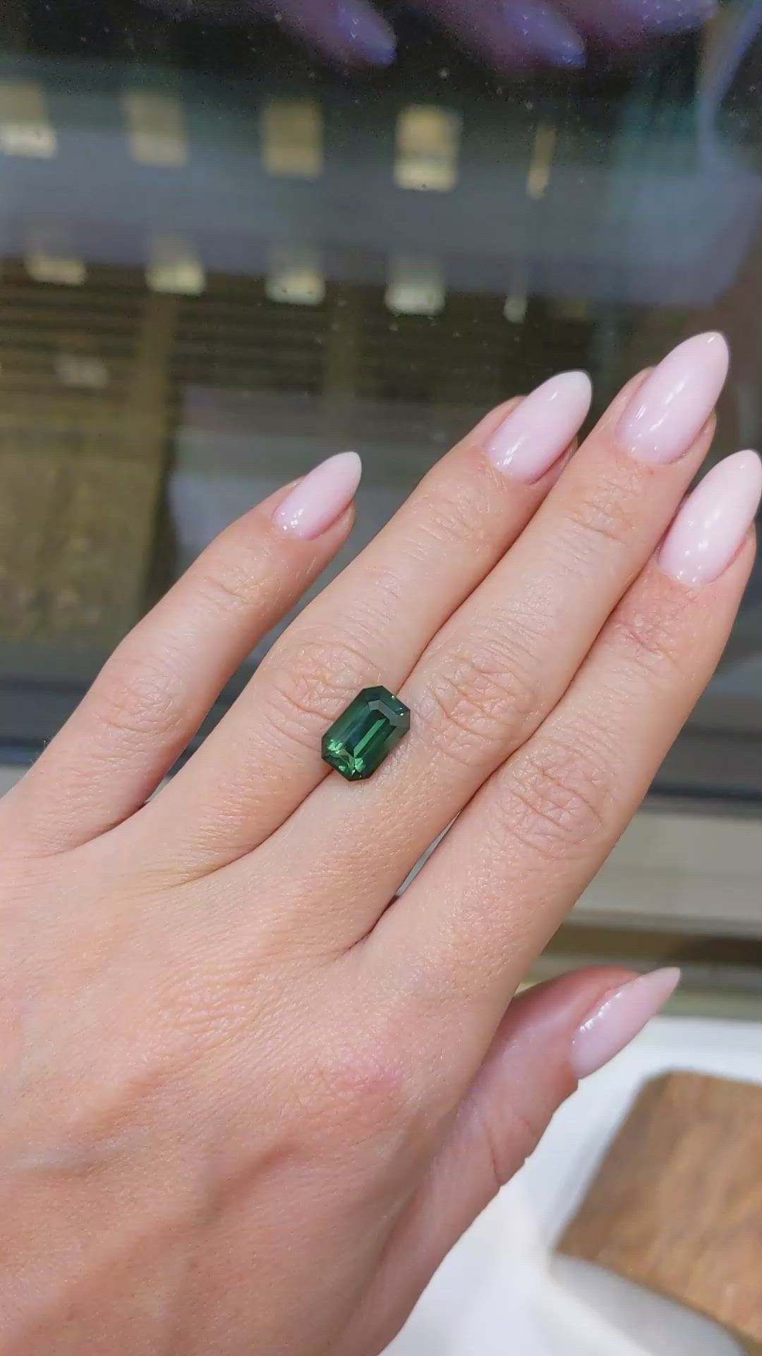 4.50 Ct. Green Sapphire from Ceylon (Sri Lanka) Size Video