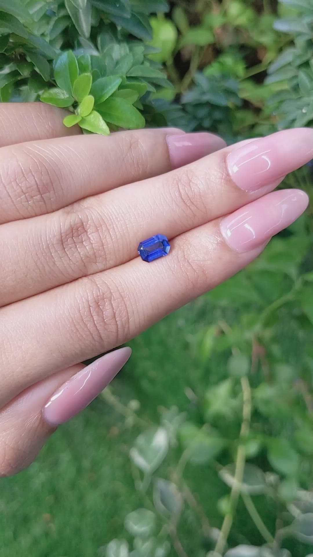 0.95 Ct. Blue Sapphire from Ceylon (Sri Lanka) Size Video