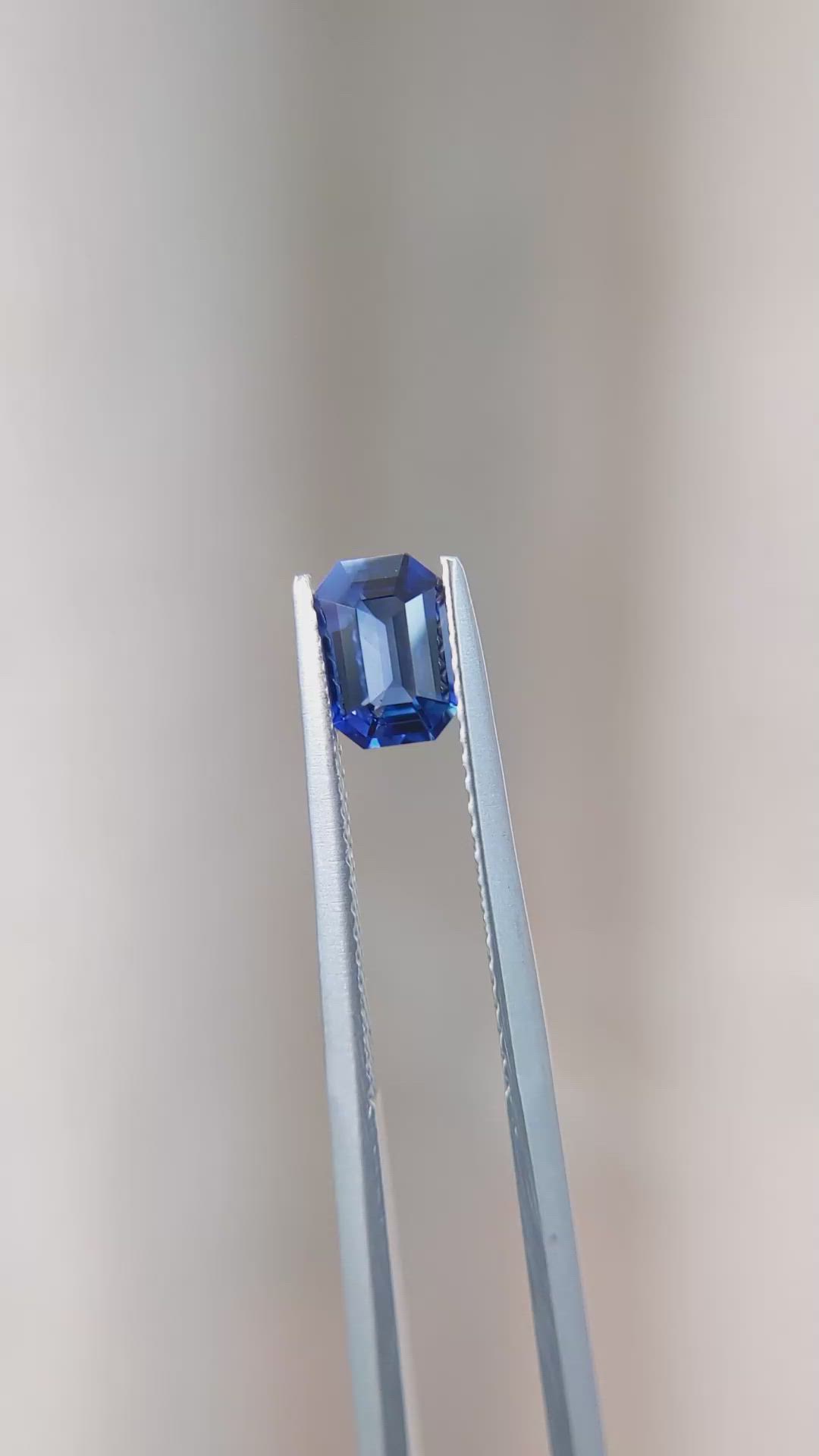 0.95 Ct. Blue Sapphire from Ceylon (Sri Lanka) Size Video
