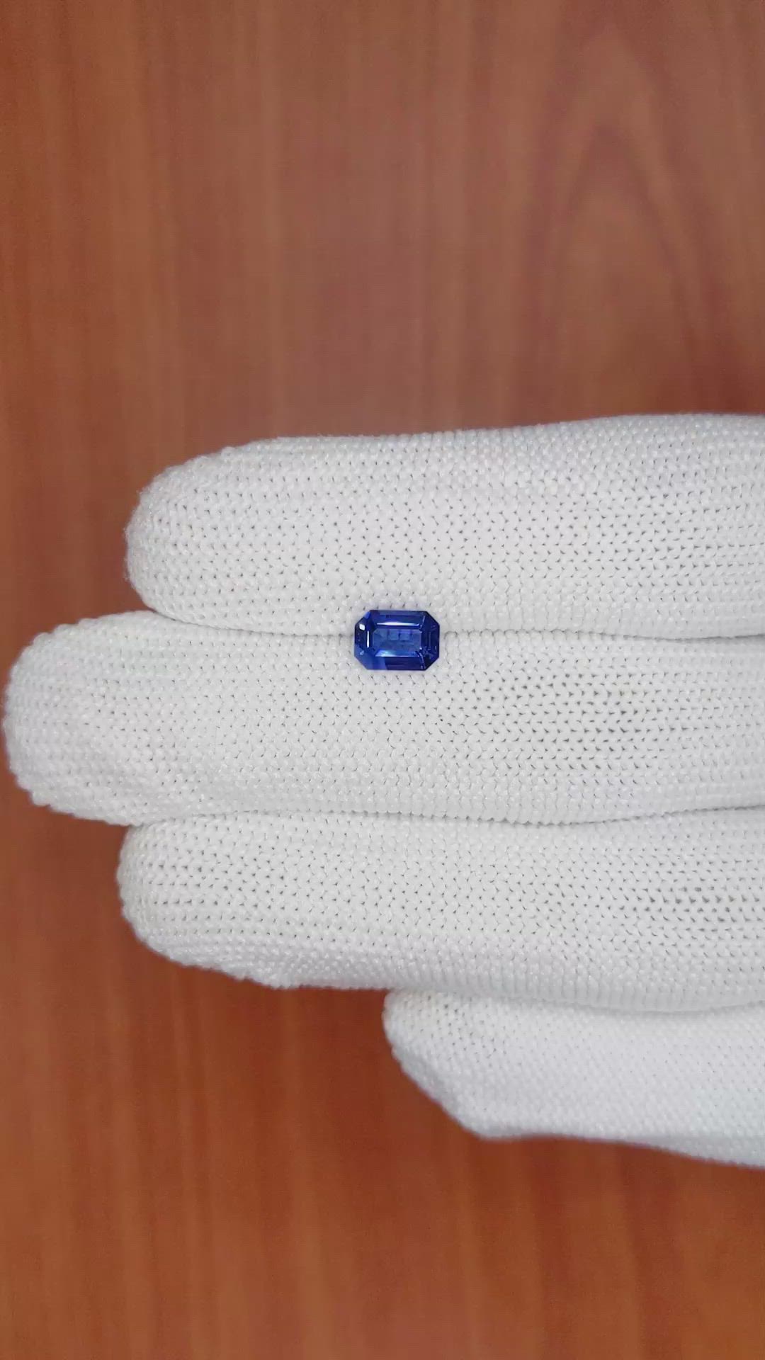 0.95 Ct. Blue Sapphire from Ceylon (Sri Lanka) Size Video