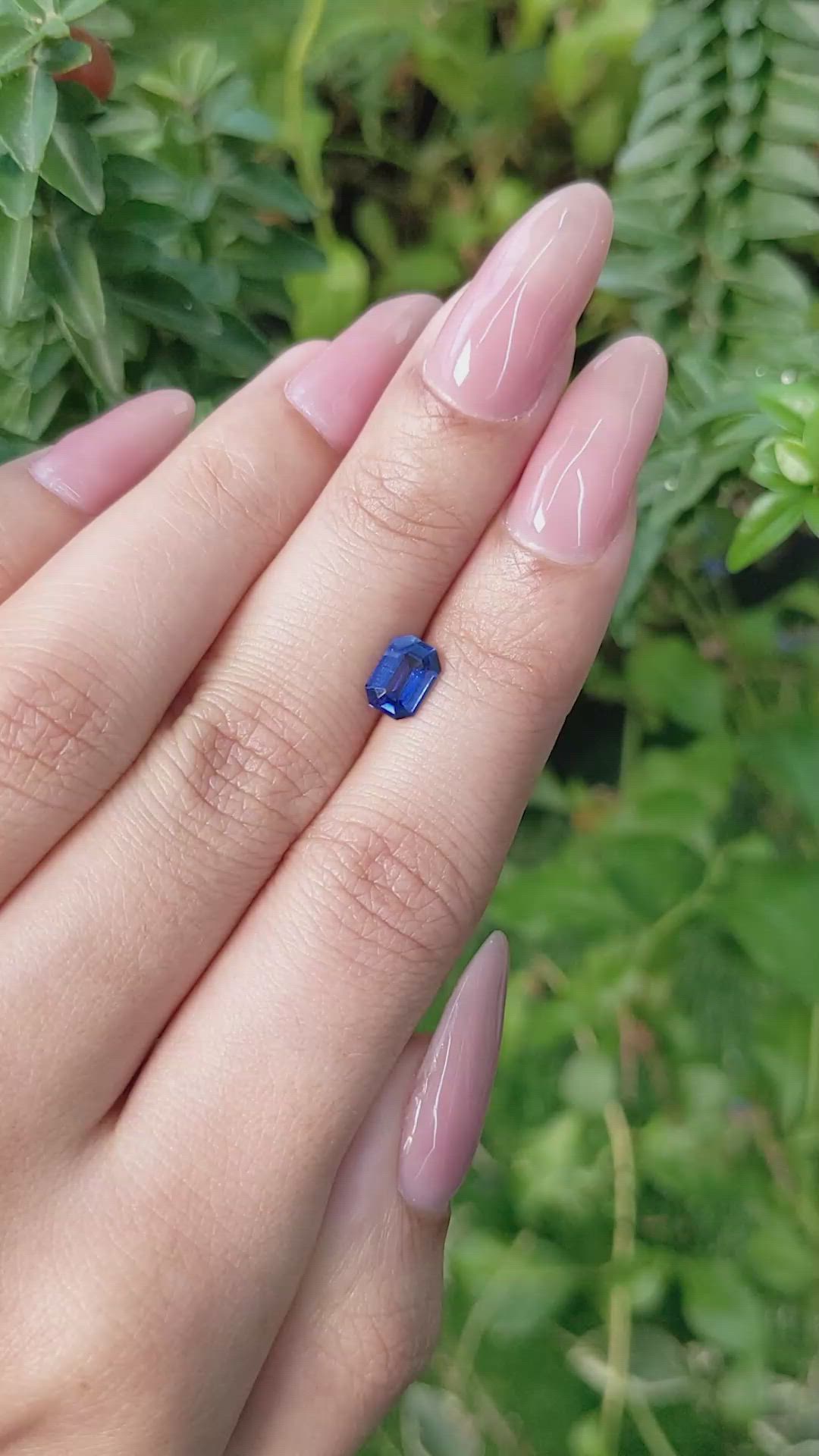 0.95 Ct. Blue Sapphire from Ceylon (Sri Lanka) Size Video
