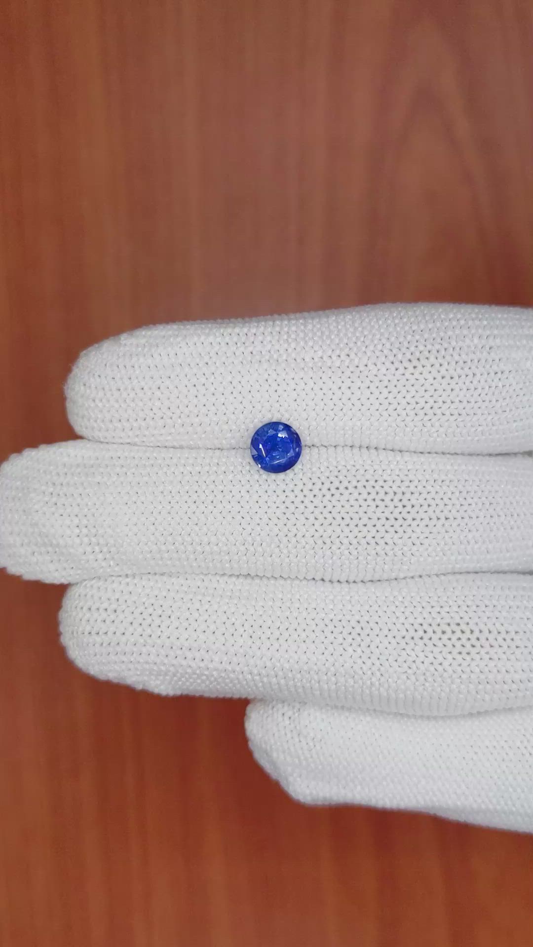 1.10 Ct. Blue Sapphire from Ceylon (Sri Lanka) Size Video