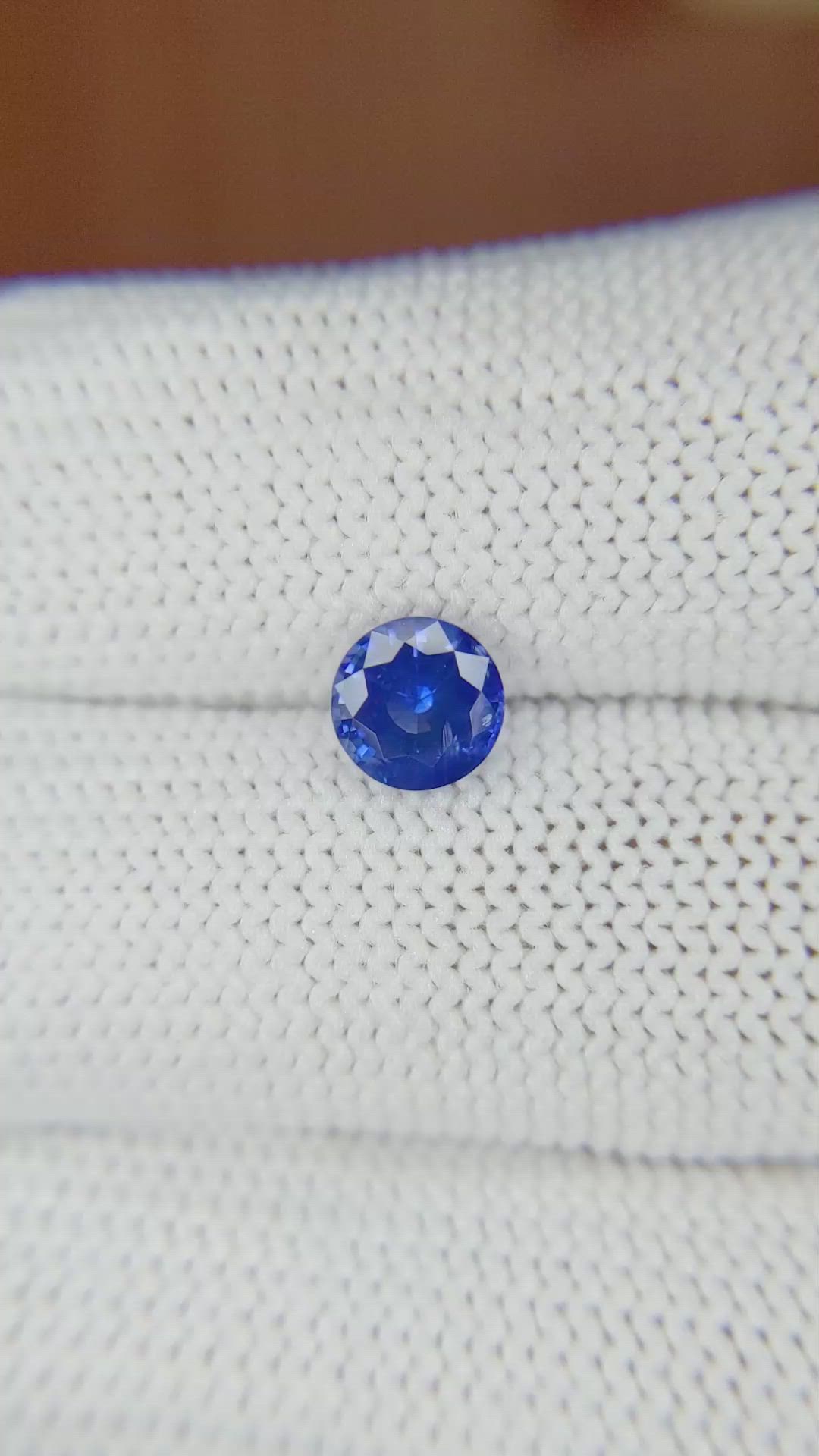 1.10 Ct. Blue Sapphire from Ceylon (Sri Lanka) Size Video