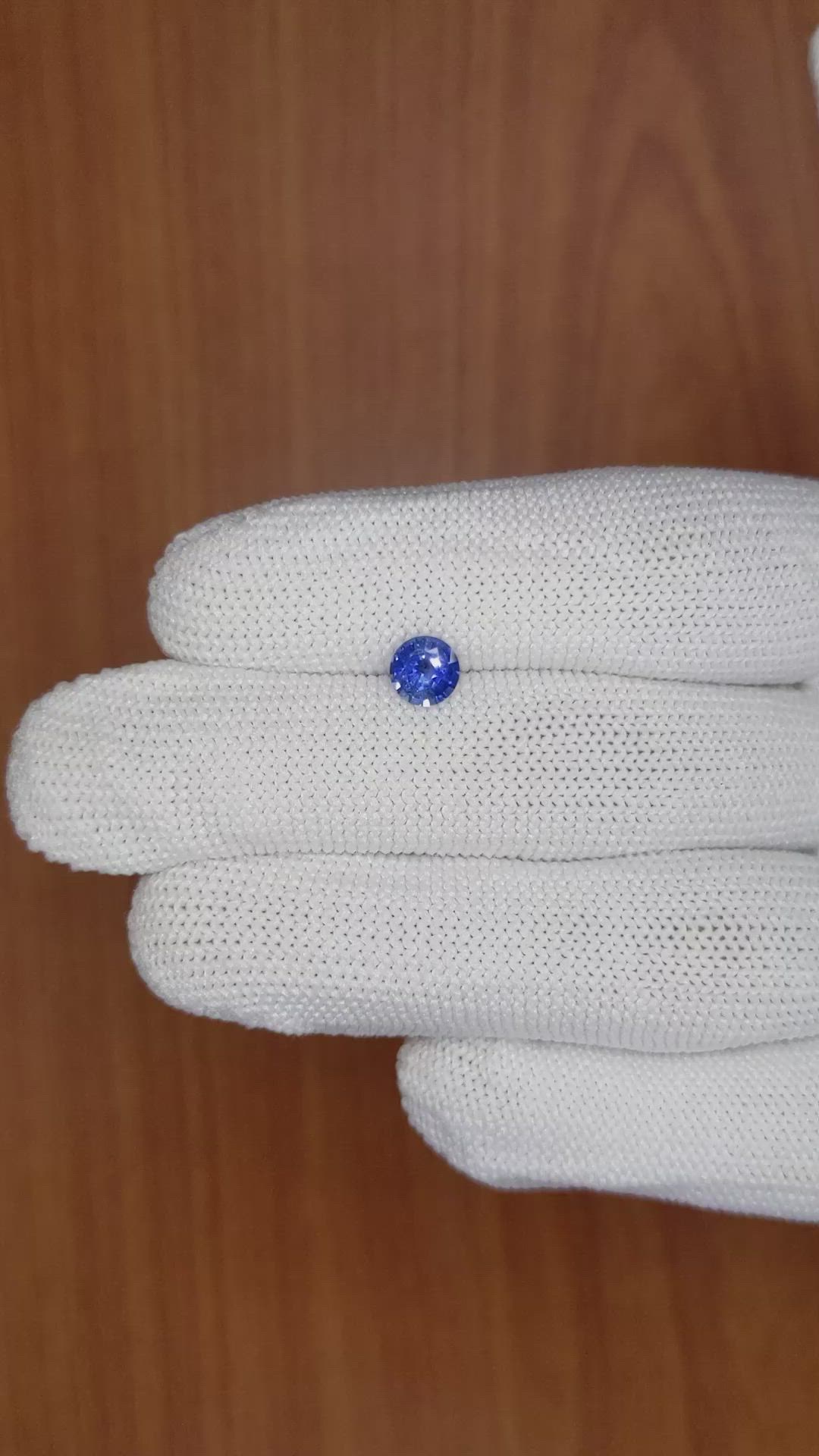 0.82 Ct. Blue Sapphire from Ceylon (Sri Lanka) Size Video
