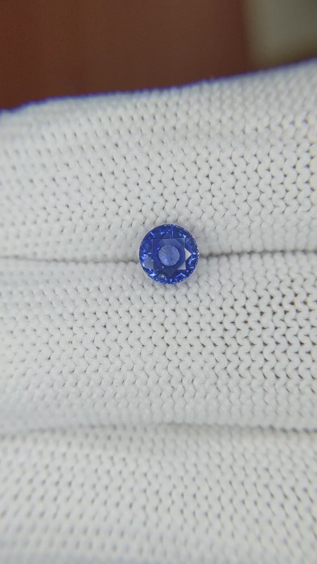 0.85 Ct. Blue Sapphire from Ceylon (Sri Lanka) Size Video