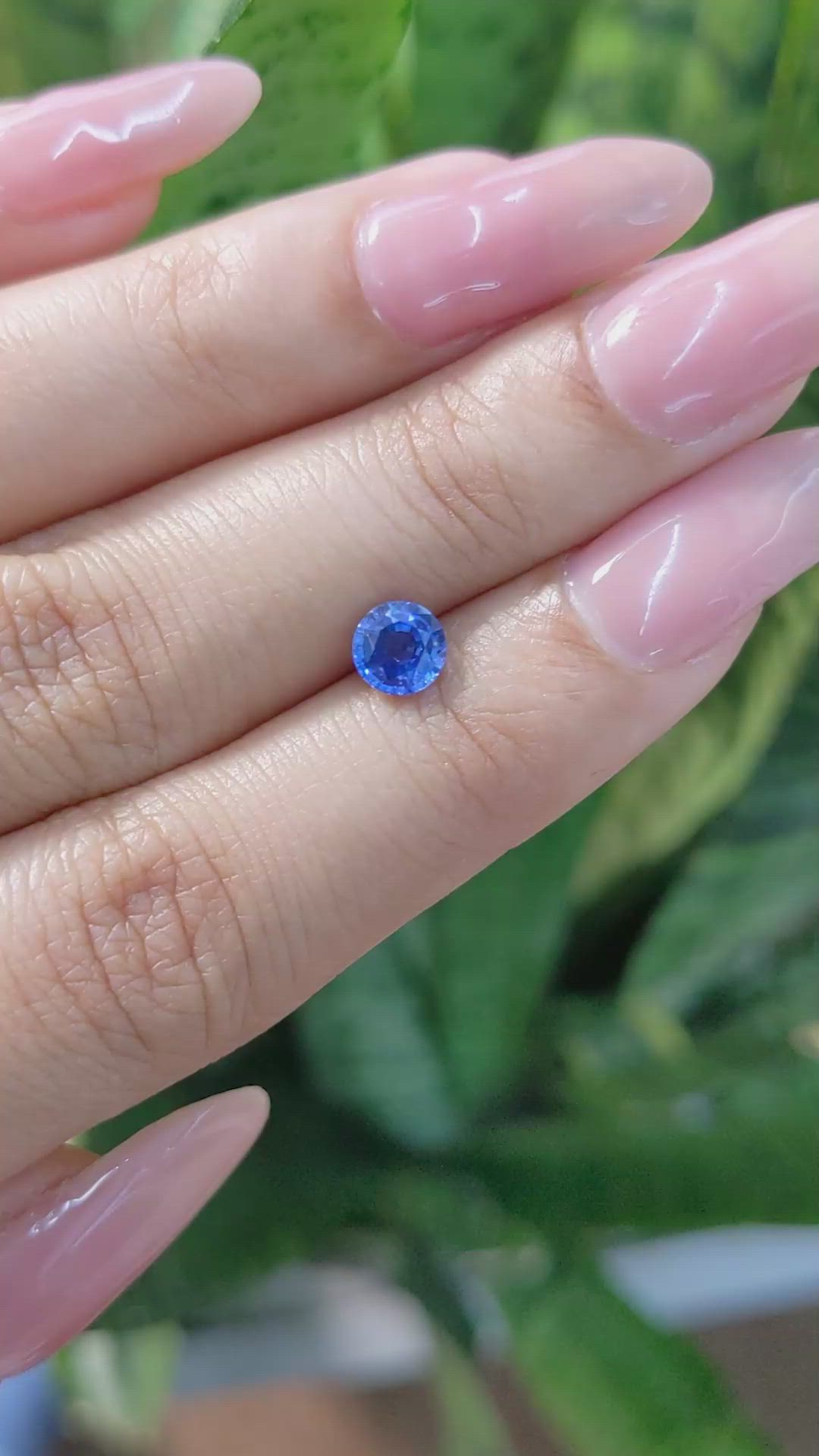 0.85 Ct. Blue Sapphire from Ceylon (Sri Lanka) Size Video