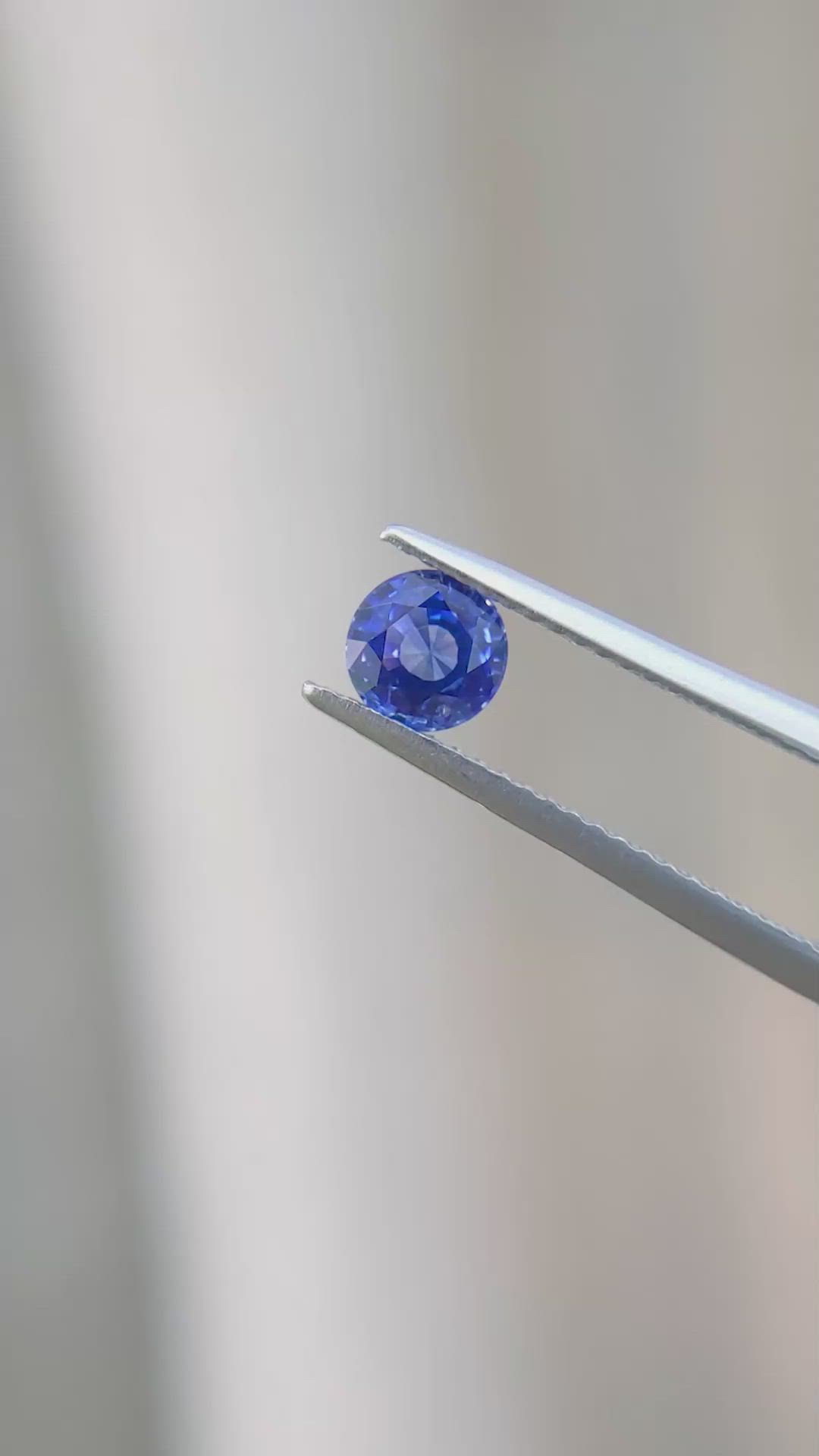 0.85 Ct. Blue Sapphire from Ceylon (Sri Lanka) Size Video