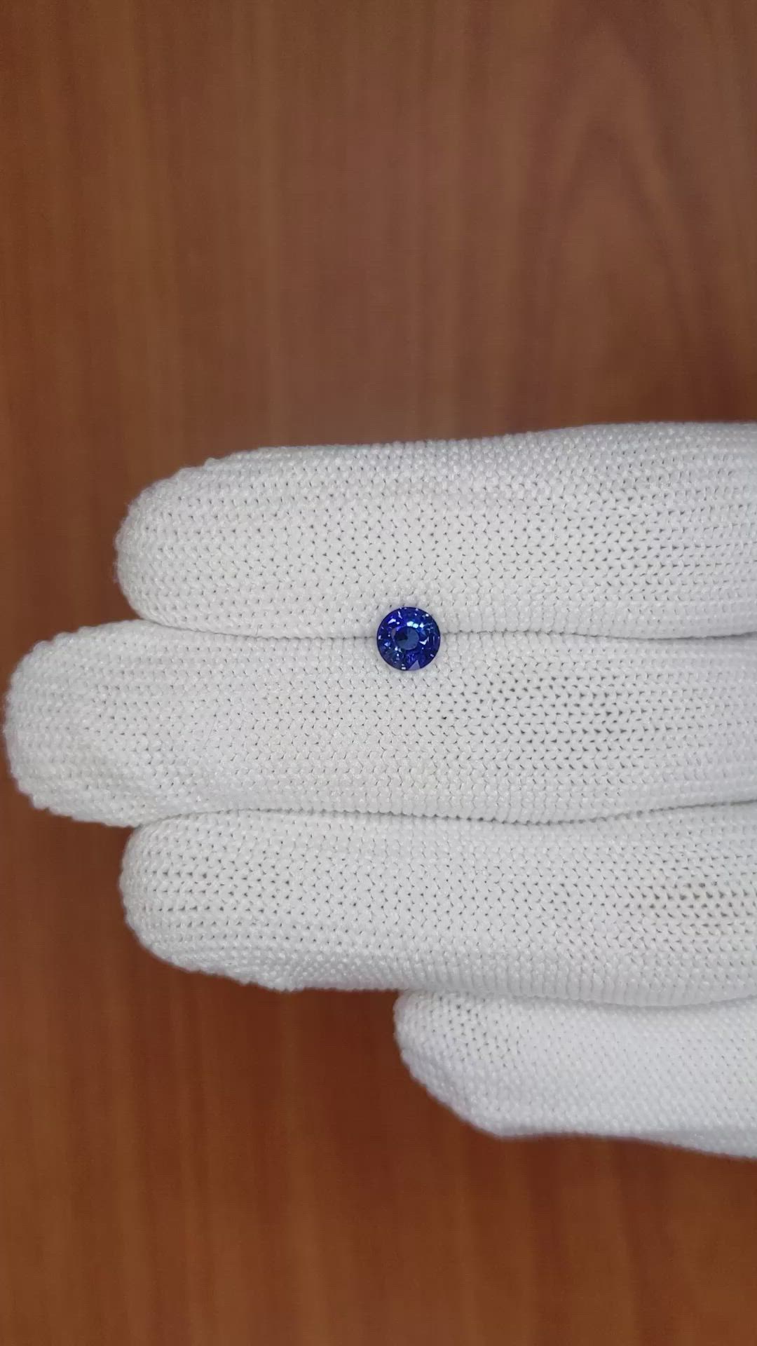 0.81 Ct. Blue Sapphire from Ceylon (Sri Lanka) Size Video
