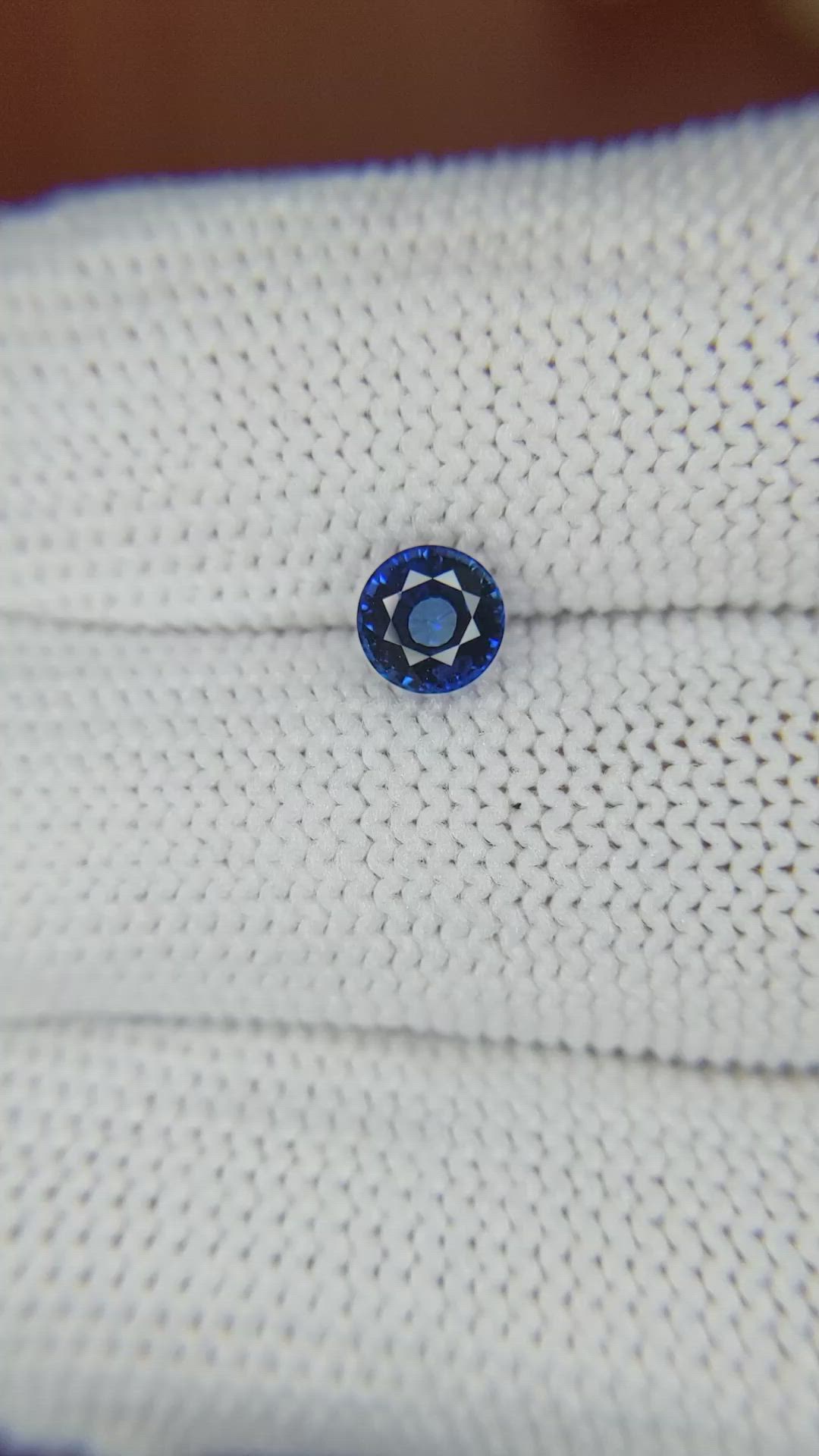 0.81 Ct. Blue Sapphire from Ceylon (Sri Lanka) Size Video