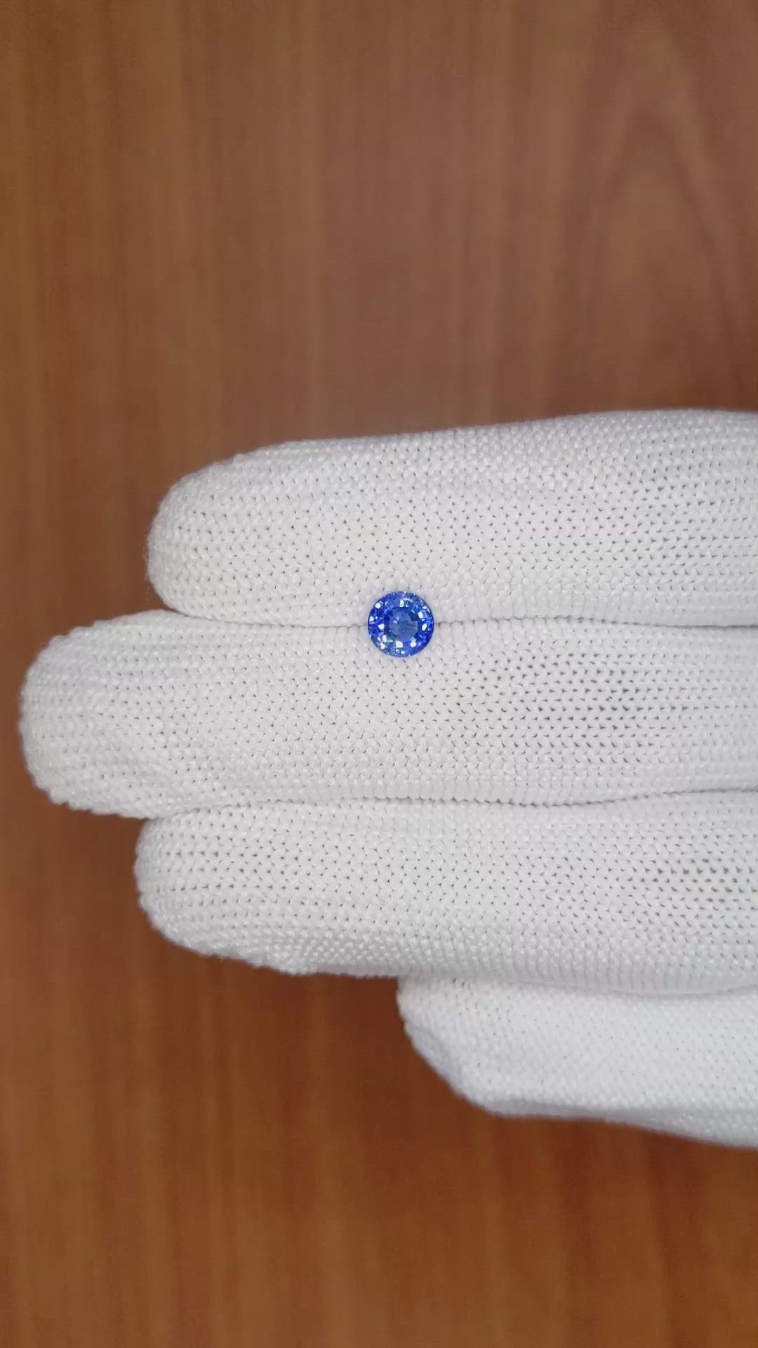 0.80 Ct. Blue Sapphire from Ceylon (Sri Lanka) Size Video