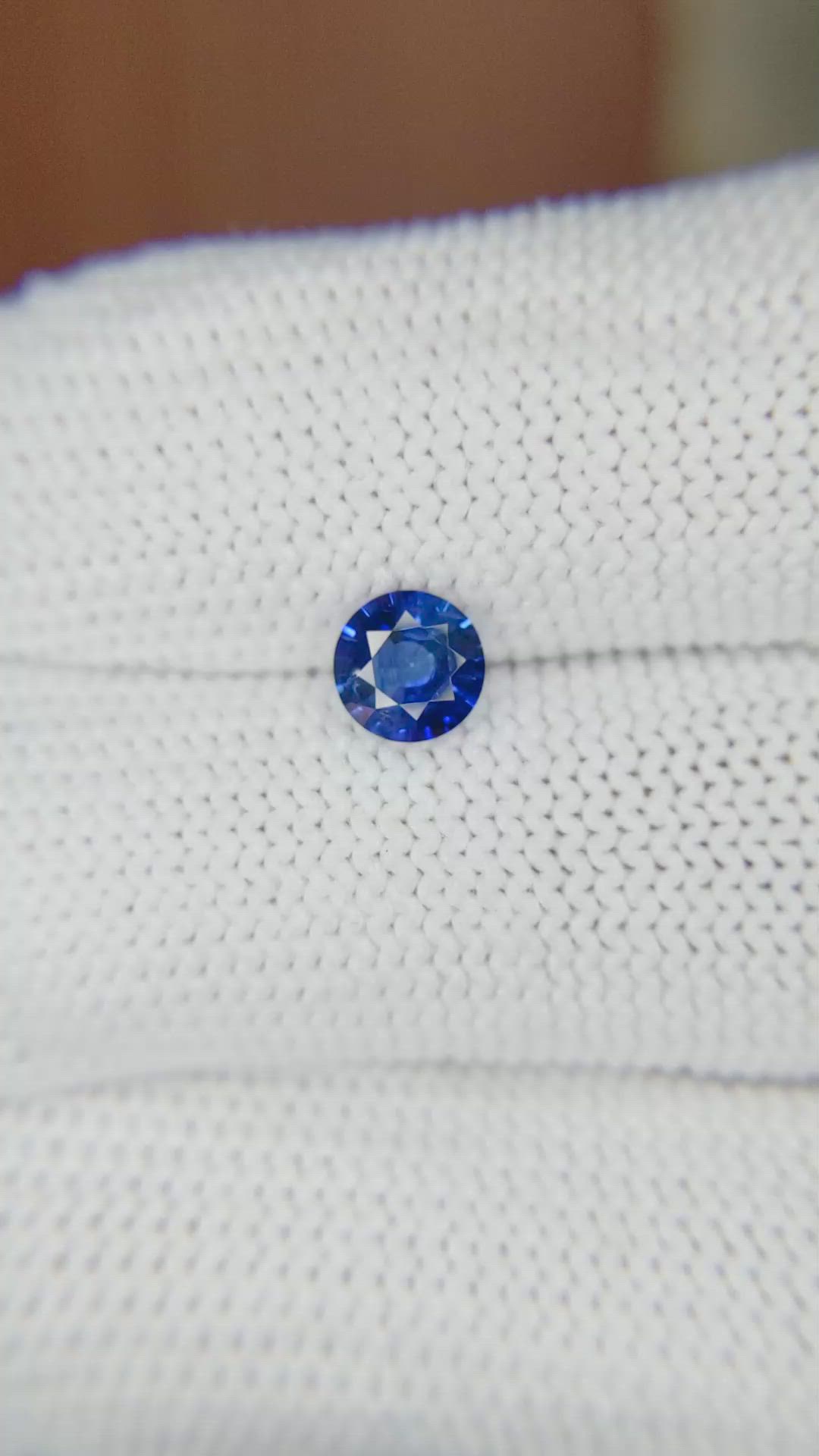 0.70 Ct. Blue Sapphire from Ceylon (Sri Lanka) Size Video