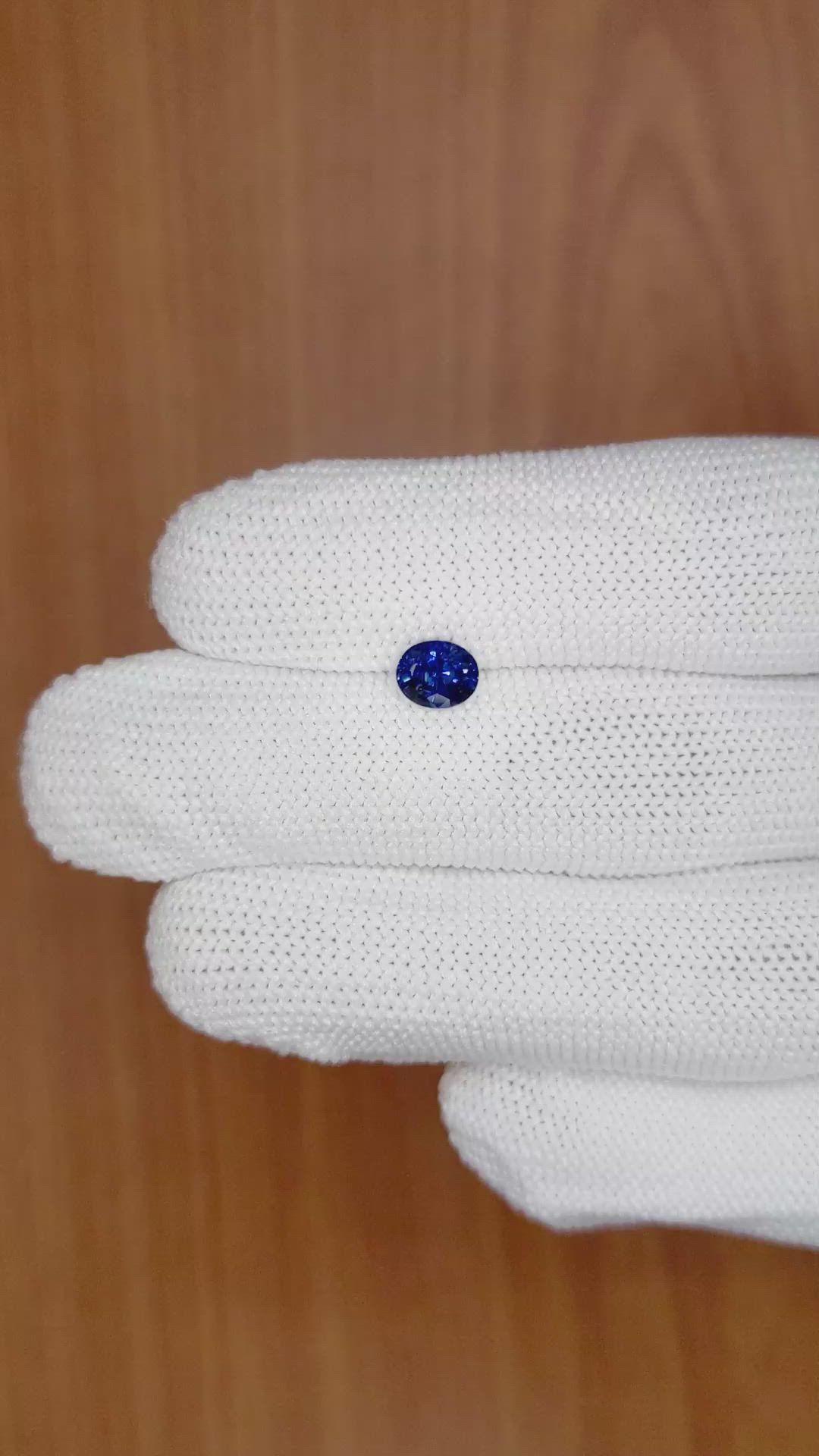 0.83 Ct. Blue Sapphire from Ceylon (Sri Lanka) Size Video