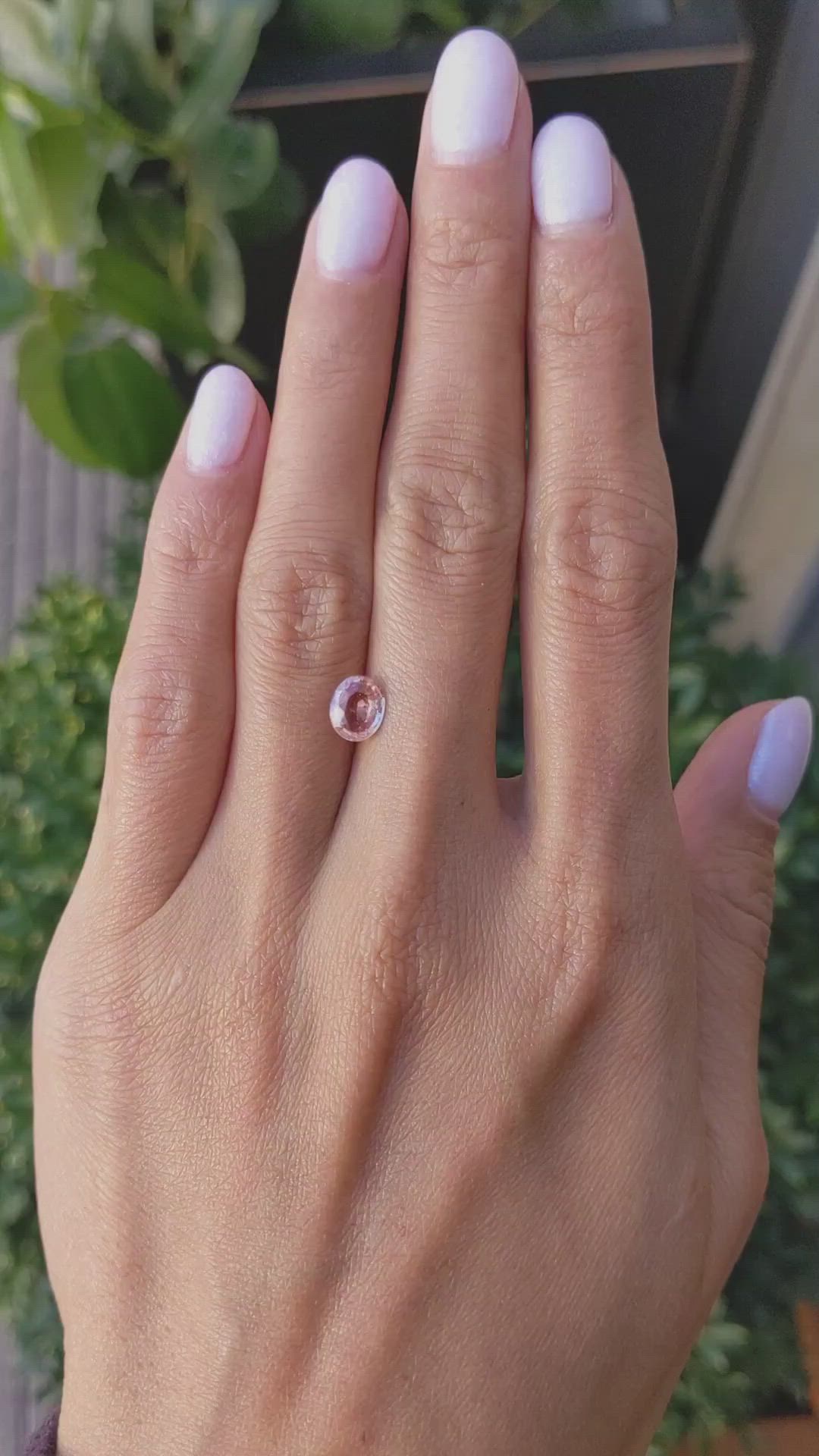 1.18 Ct. Padparadscha Sapphire from Ceylon (Sri Lanka) Size Video