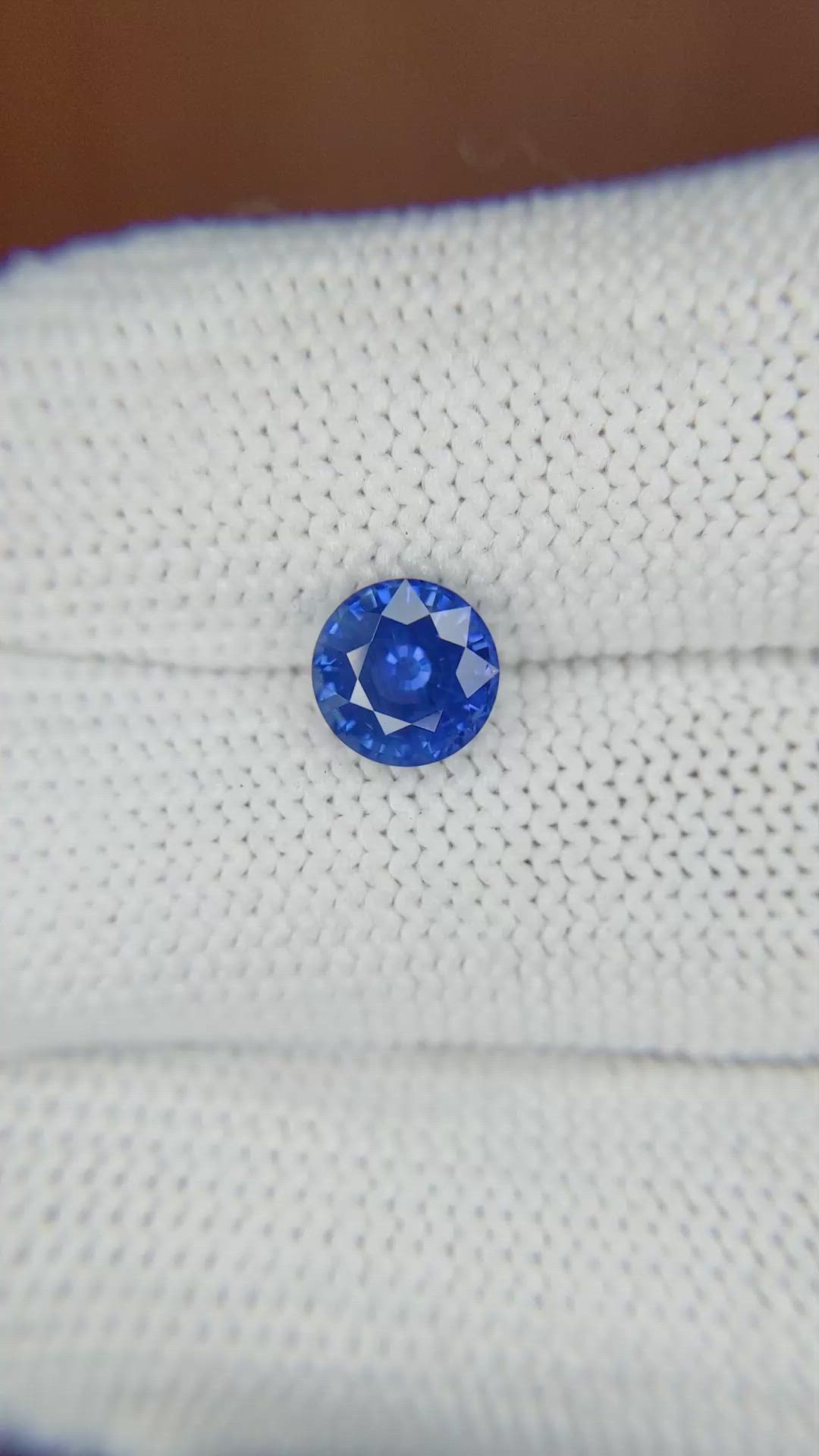 1.55 Ct. Blue Sapphire from Ceylon (Sri Lanka) Size Video