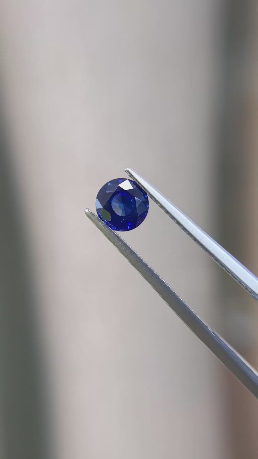 1.11 Ct. Blue Sapphire from Ceylon (Sri Lanka) Size Video
