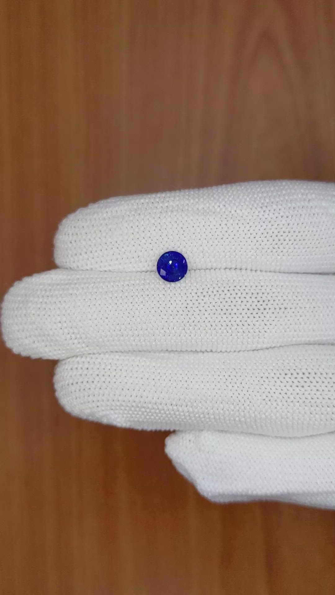 1.11 Ct. Blue Sapphire from Ceylon (Sri Lanka) Size Video