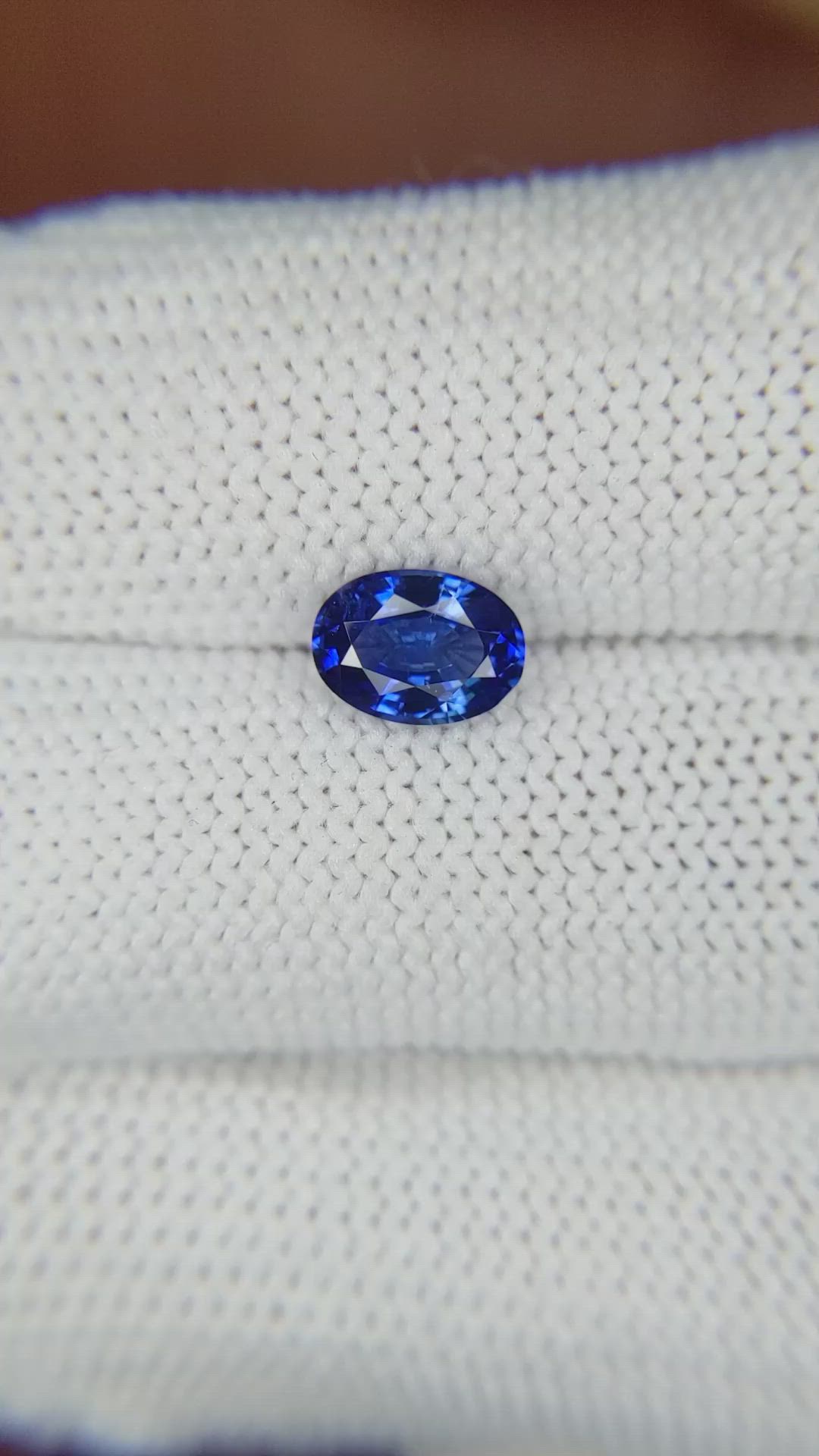 1.14 Ct. Blue Sapphire from Ceylon (Sri Lanka) Size Video
