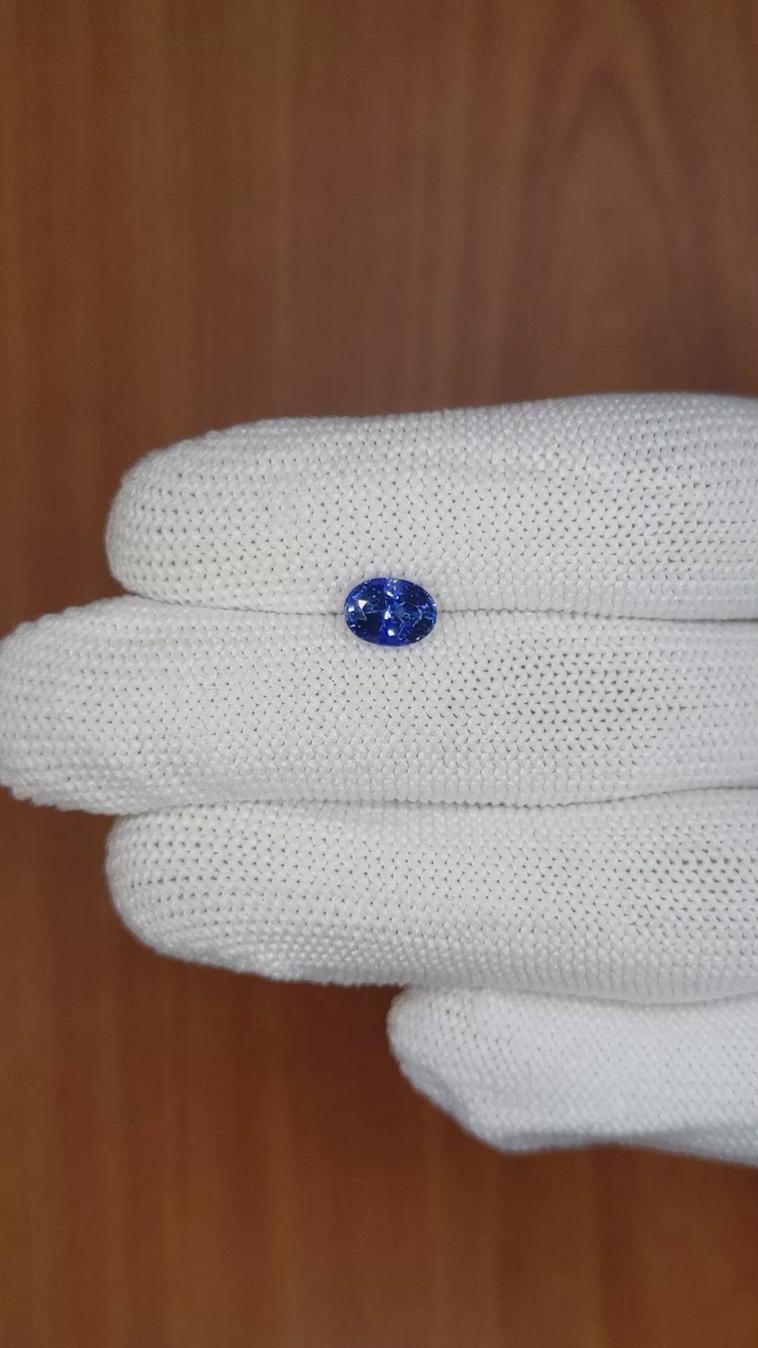 1.34 Ct. Blue Sapphire from Ceylon (Sri Lanka) Size Video