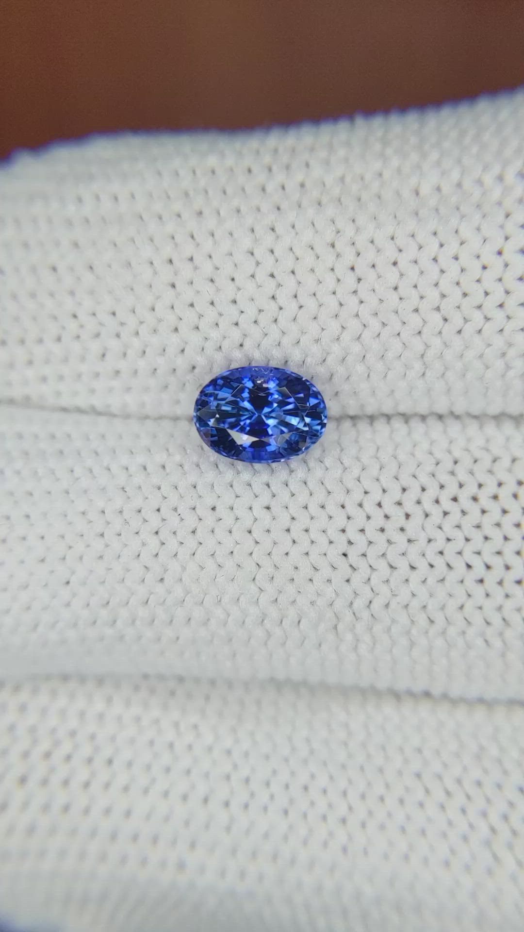 1.34 Ct. Blue Sapphire from Ceylon (Sri Lanka) Size Video