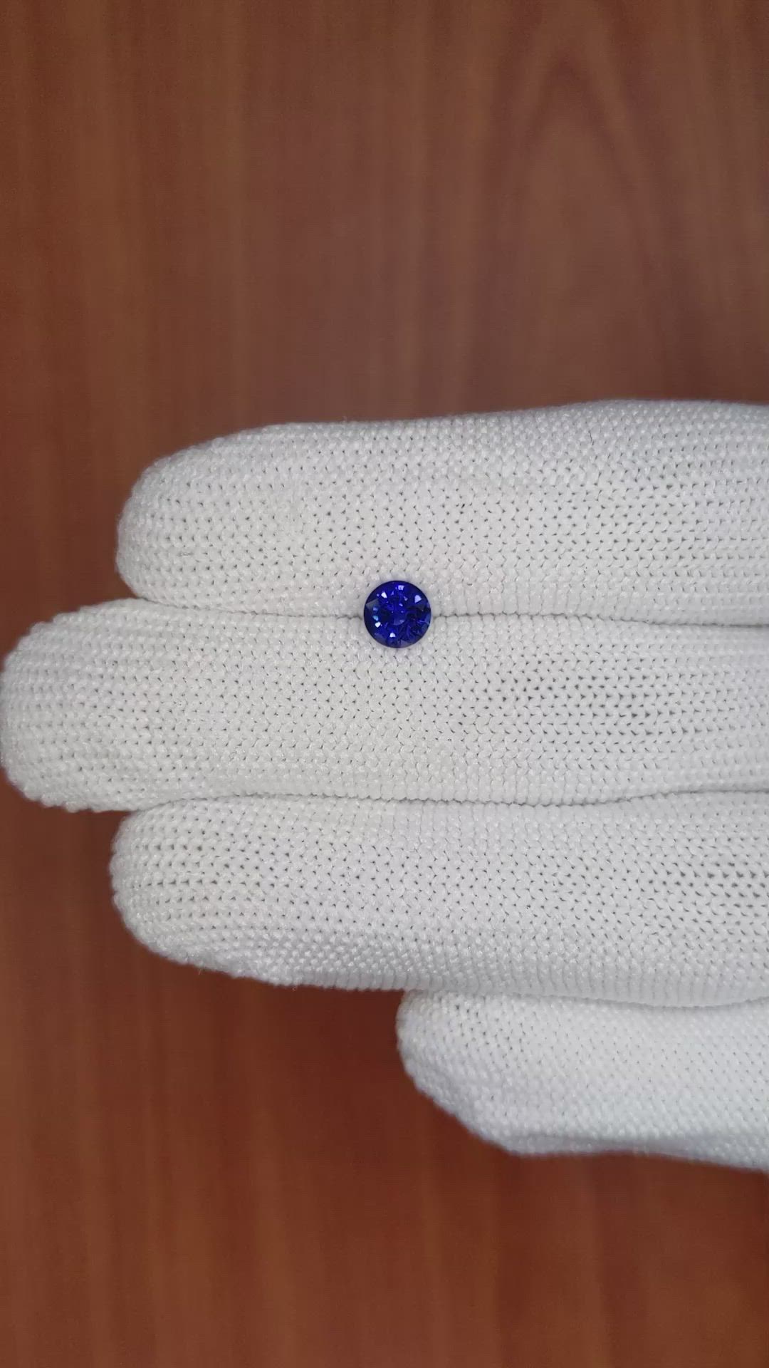 0.75 Ct. Blue Sapphire from Ceylon (Sri Lanka) Size Video