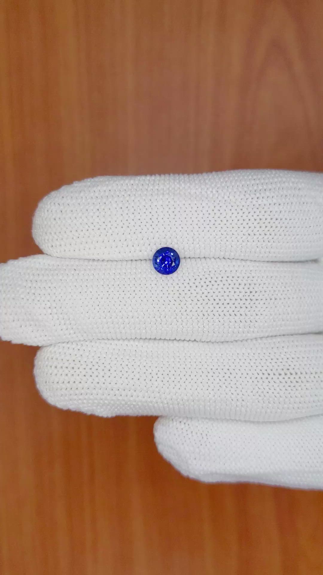0.71 Ct. Blue Sapphire from Ceylon (Sri Lanka) Size Video