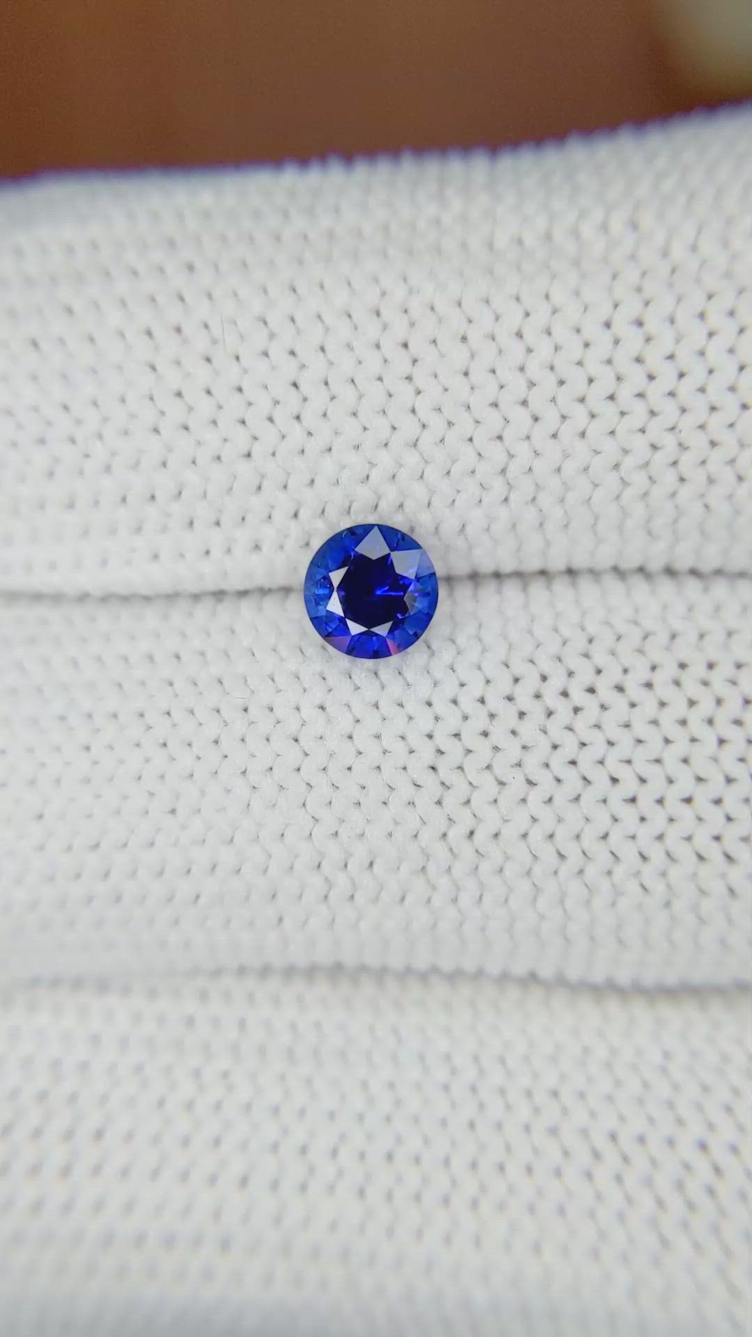 0.71 Ct. Blue Sapphire from Ceylon (Sri Lanka) Size Video