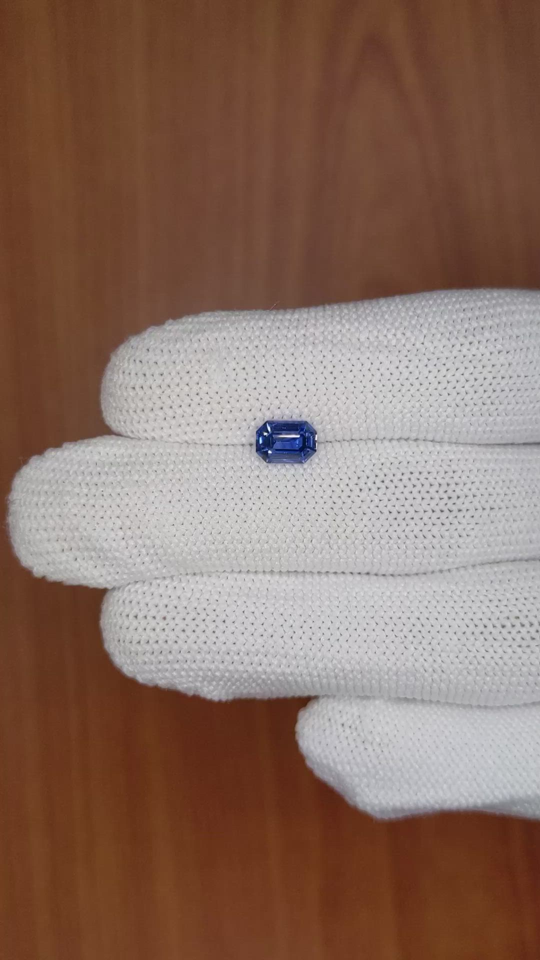 1.06 Ct. Blue Sapphire from Ceylon (Sri Lanka) Size Video