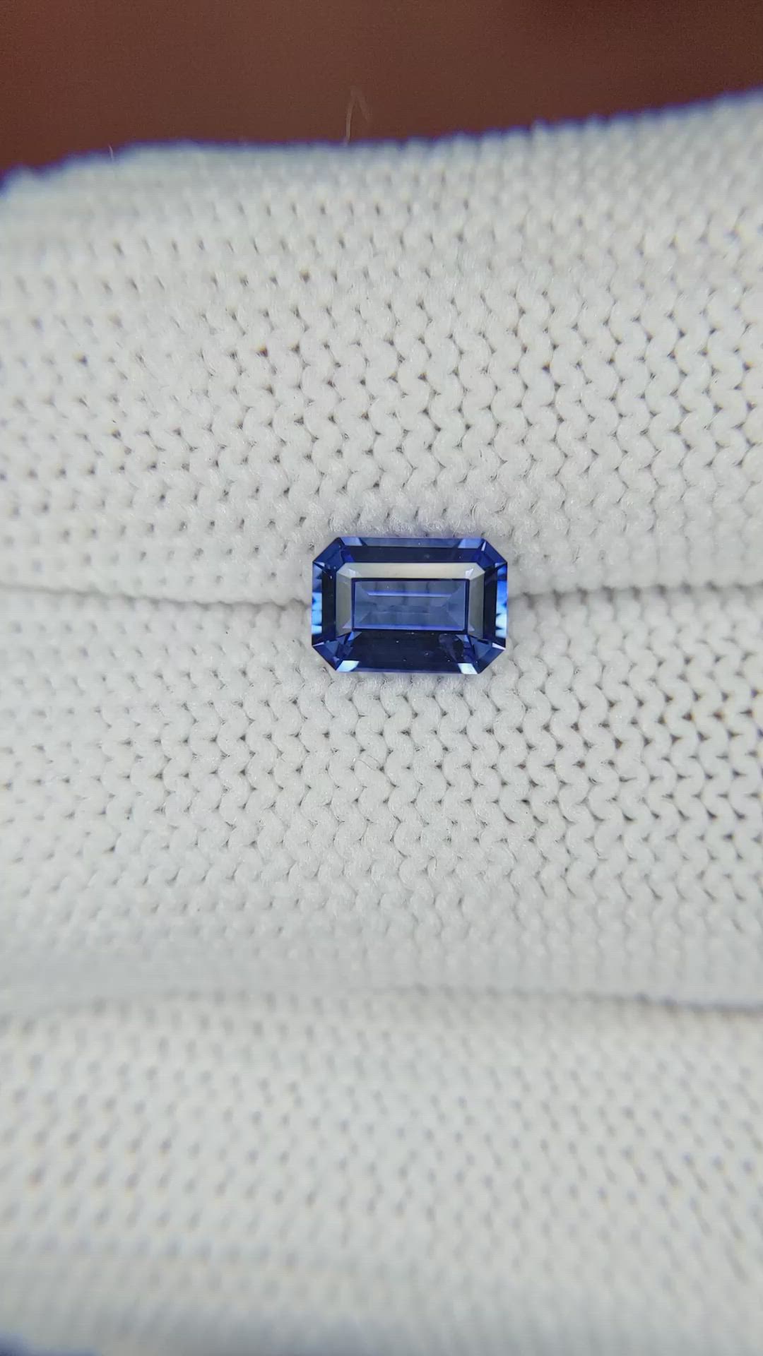 1.09 Ct. Sapphire from Ceylon (Sri Lanka) Size Video
