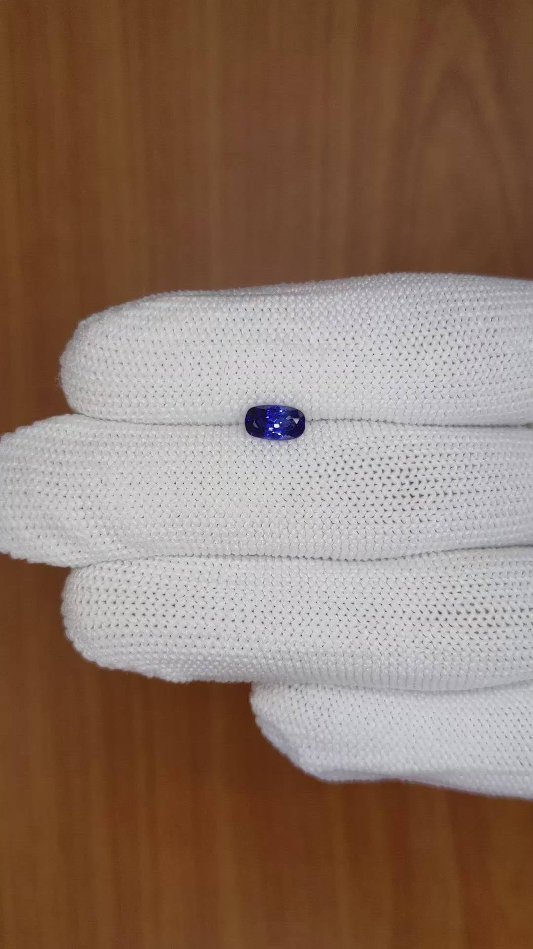 0.87 Ct. Blue Sapphire from Ceylon (Sri Lanka) Size Video