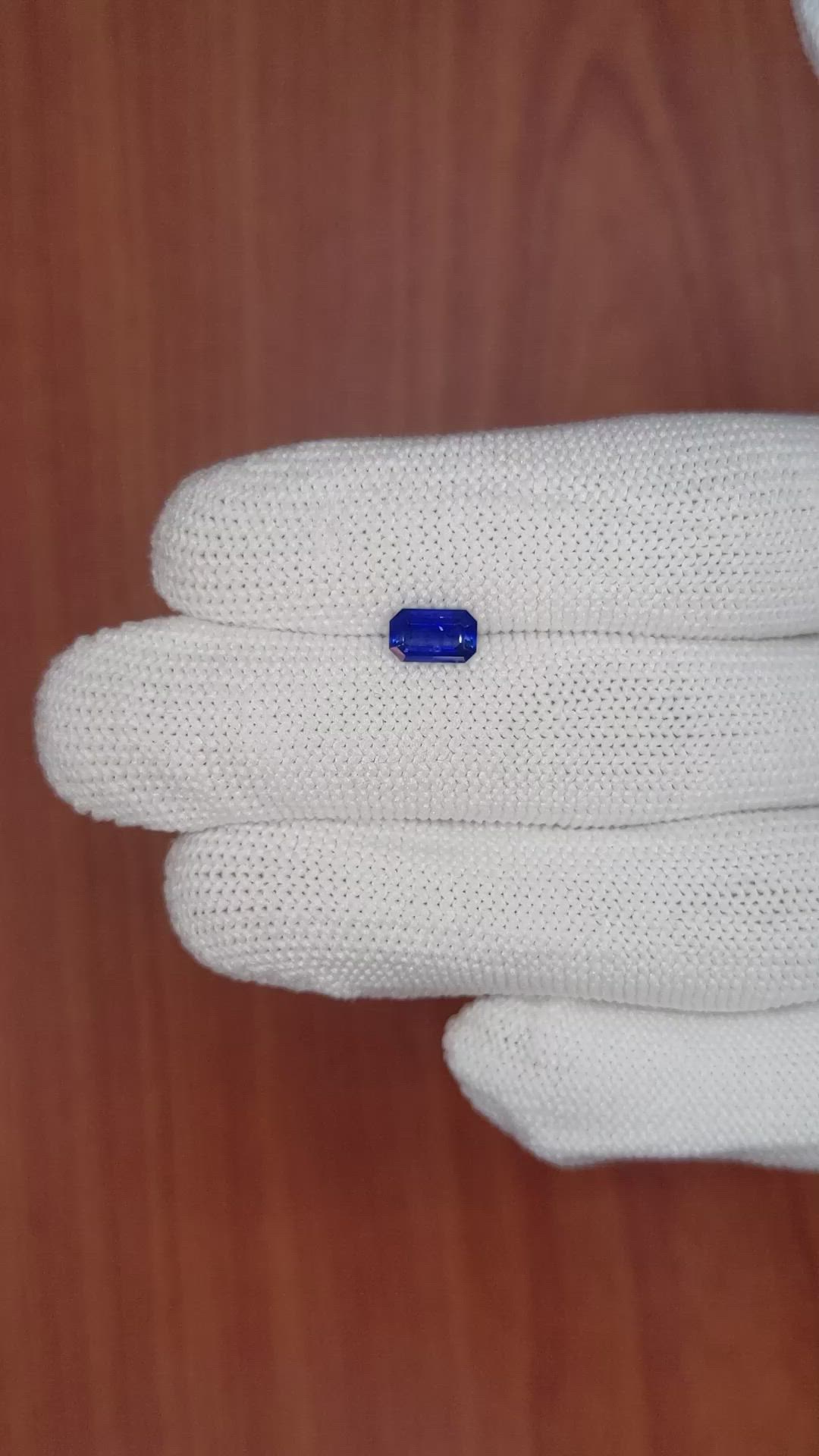 0.90 Ct. Blue Sapphire from Ceylon (Sri Lanka) Size Video