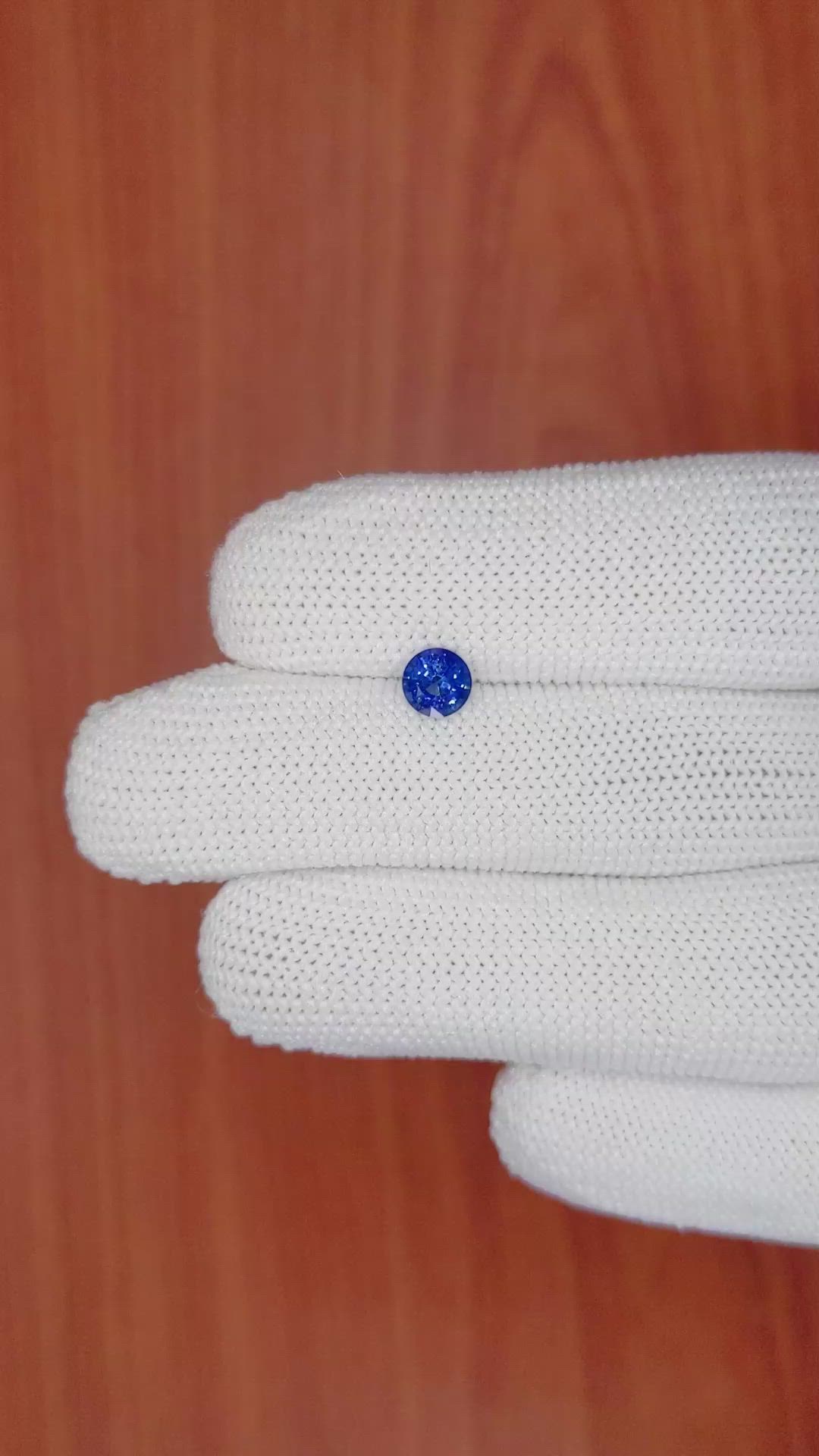 0.81 Ct. Blue Sapphire from Ceylon (Sri Lanka) Size Video