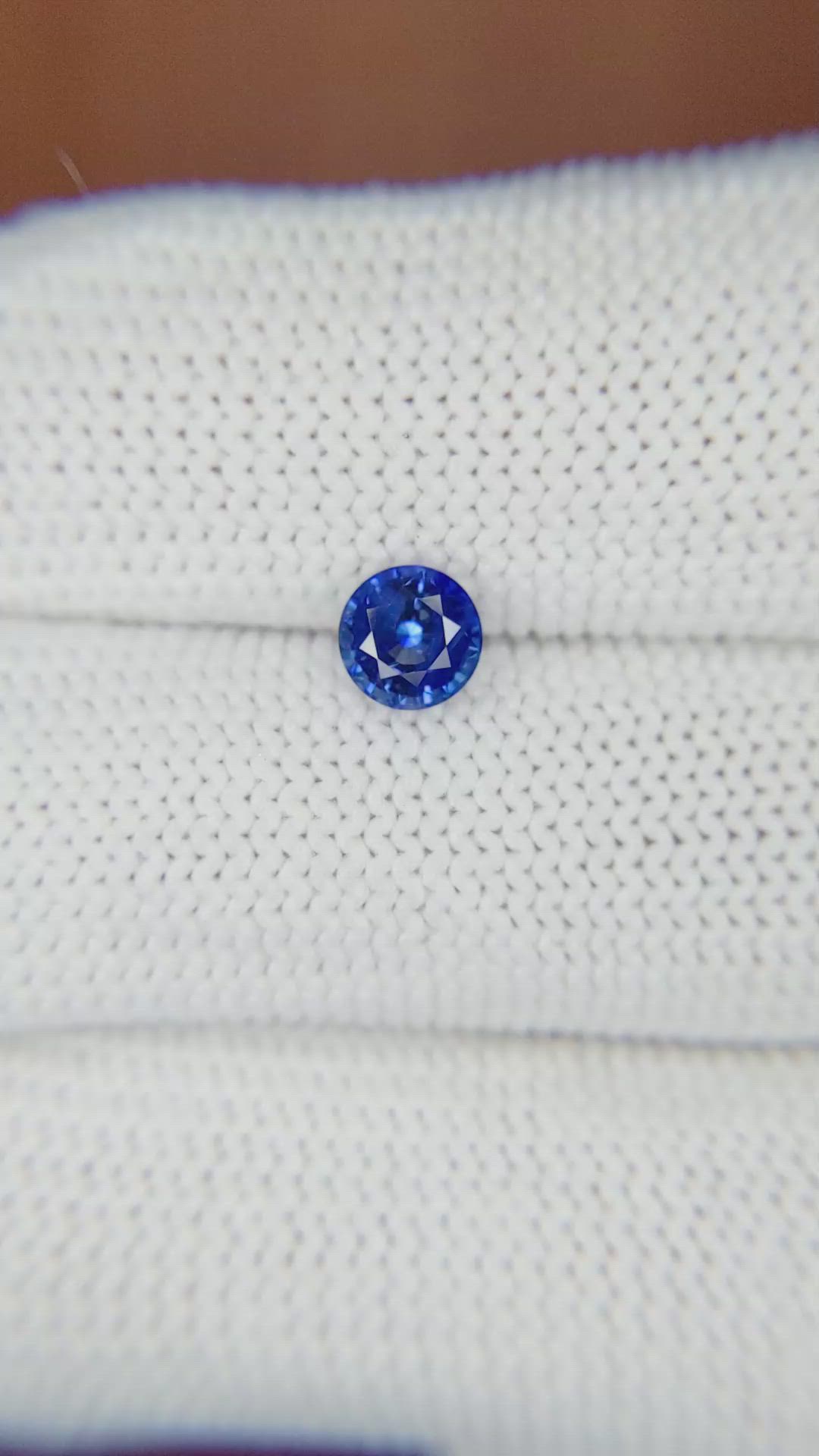 0.81 Ct. Blue Sapphire from Ceylon (Sri Lanka) Size Video