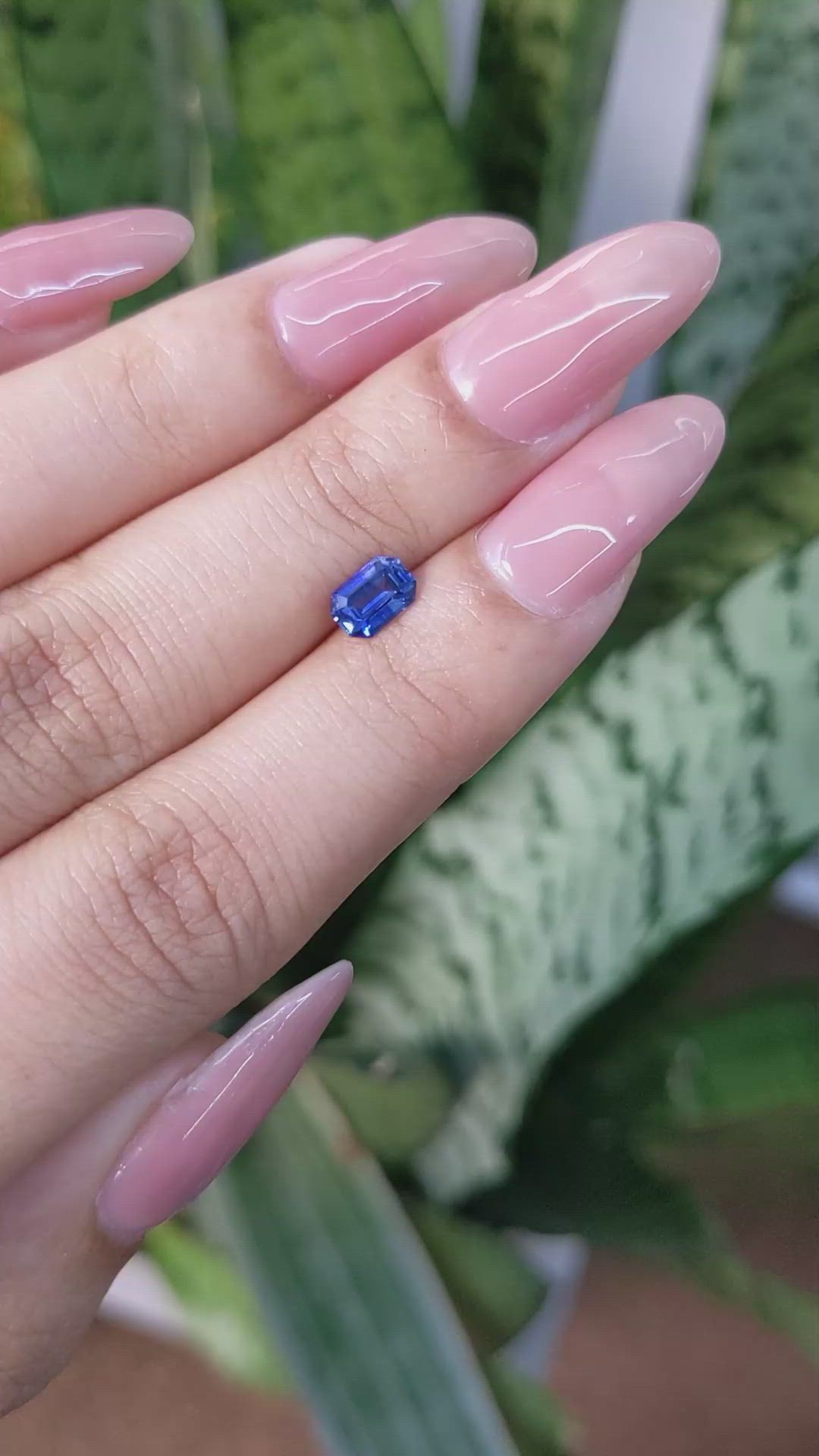 0.70 Ct. Blue Sapphire from Ceylon (Sri Lanka) Size Video